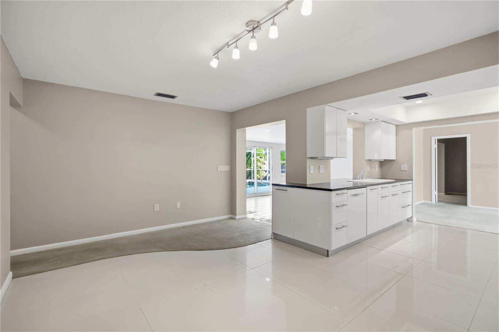 Single Family Residence at 139 ADAIR AVE, SARASOTA, photo 8 of 34