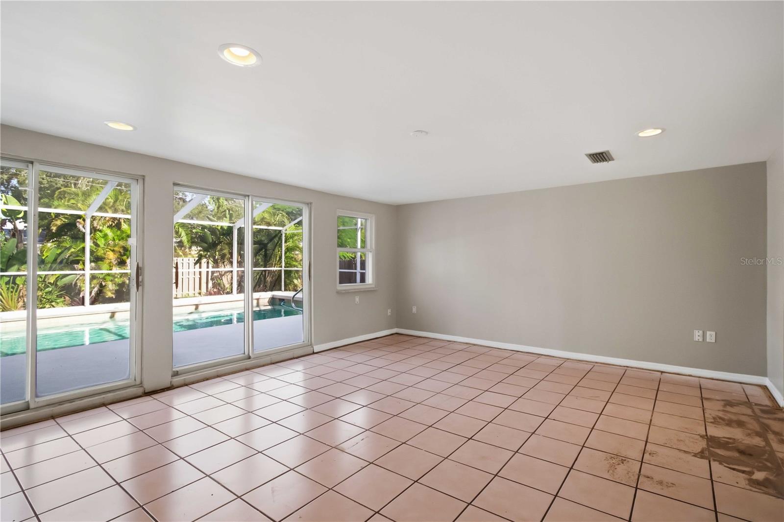 Single Family Residence at 139 ADAIR AVE, SARASOTA, photo 10 of 34