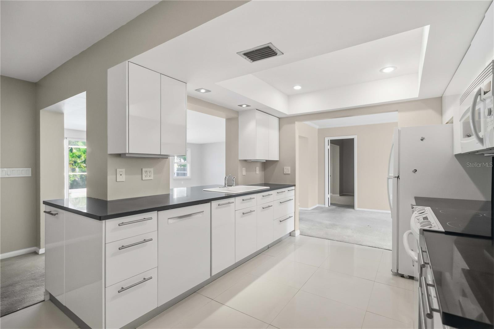 Single Family Residence at 139 ADAIR AVE, SARASOTA, photo 11 of 34