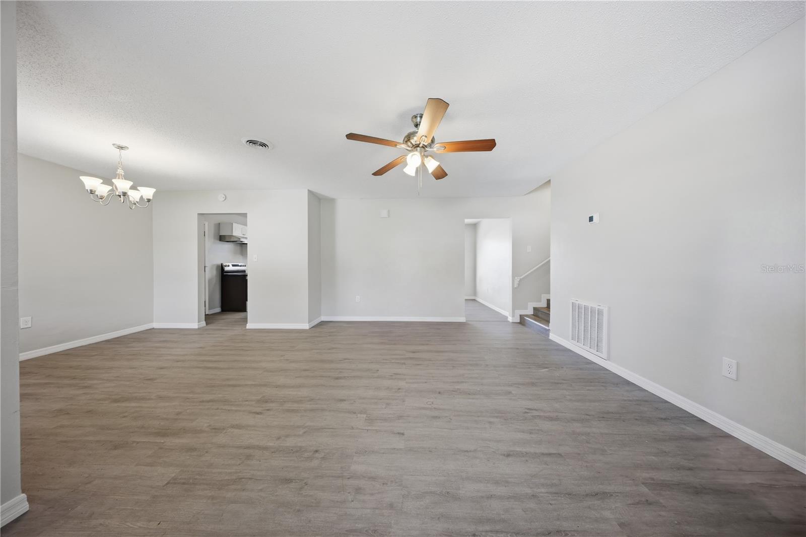Single Family Residence at 1727 N POWERS DR, ORLANDO, photo 8 of 45
