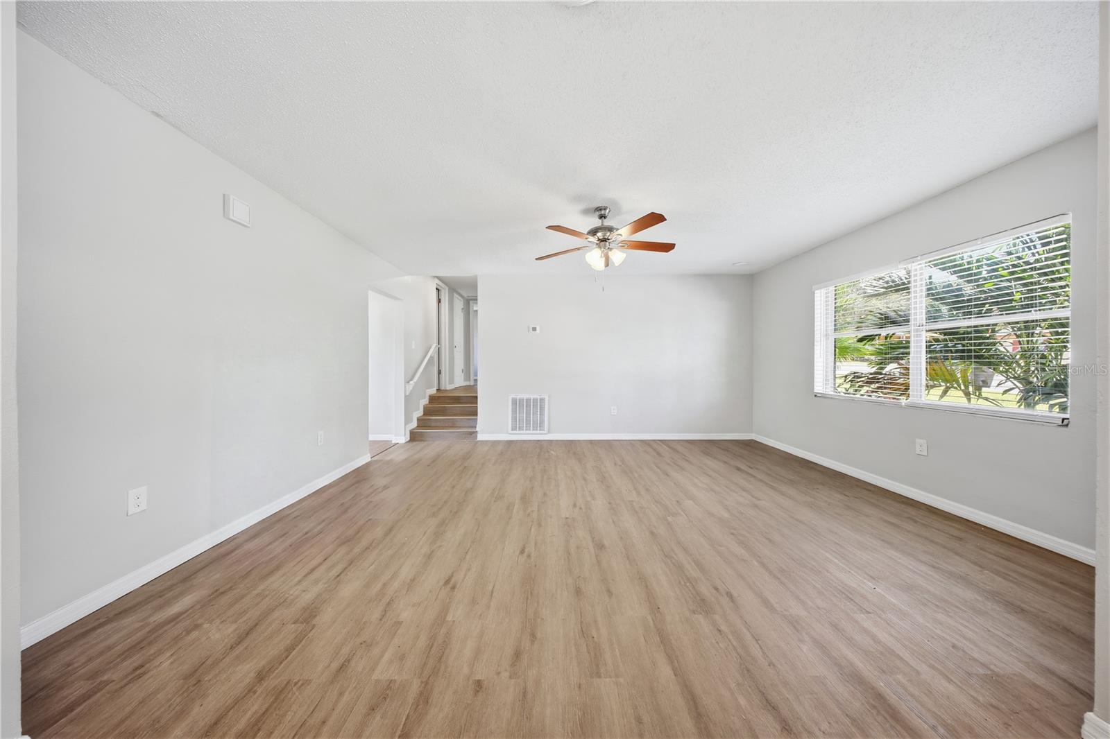 Single Family Residence at 1727 N POWERS DR, ORLANDO, photo 9 of 45