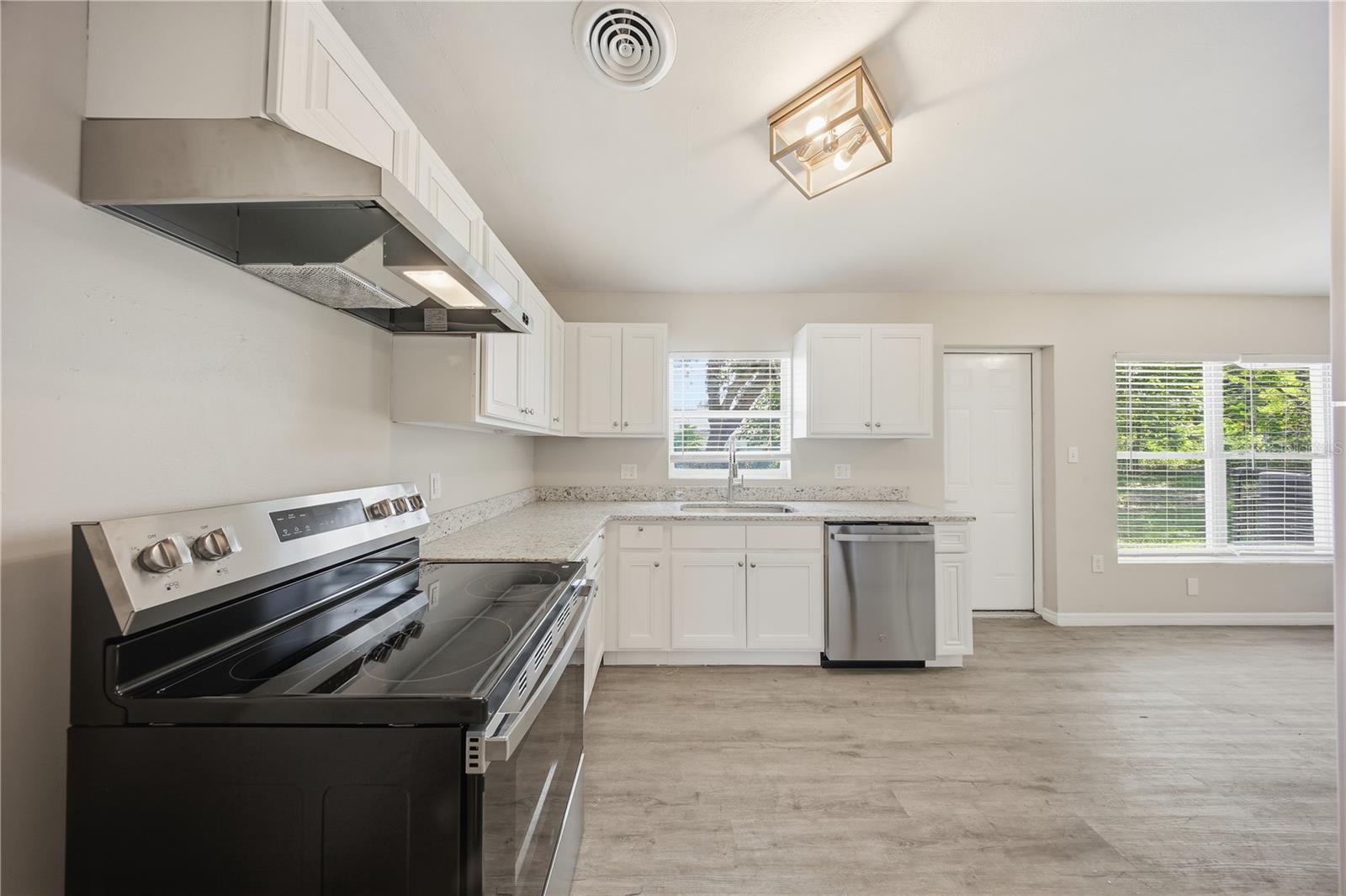 Single Family Residence at 1727 N POWERS DR, ORLANDO, photo 12 of 45
