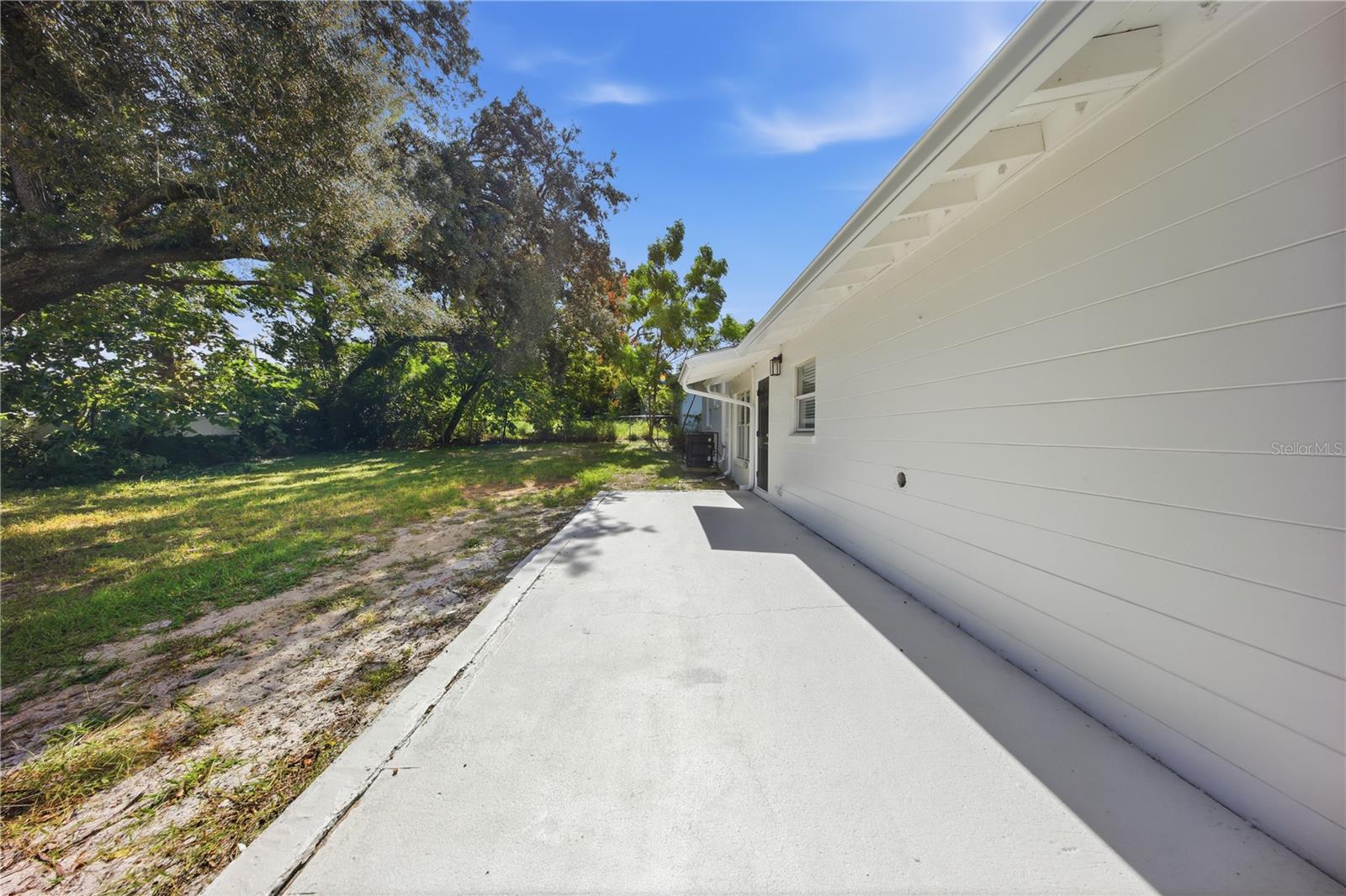 Single Family Residence at 1727 N POWERS DR, ORLANDO, photo 33 of 45