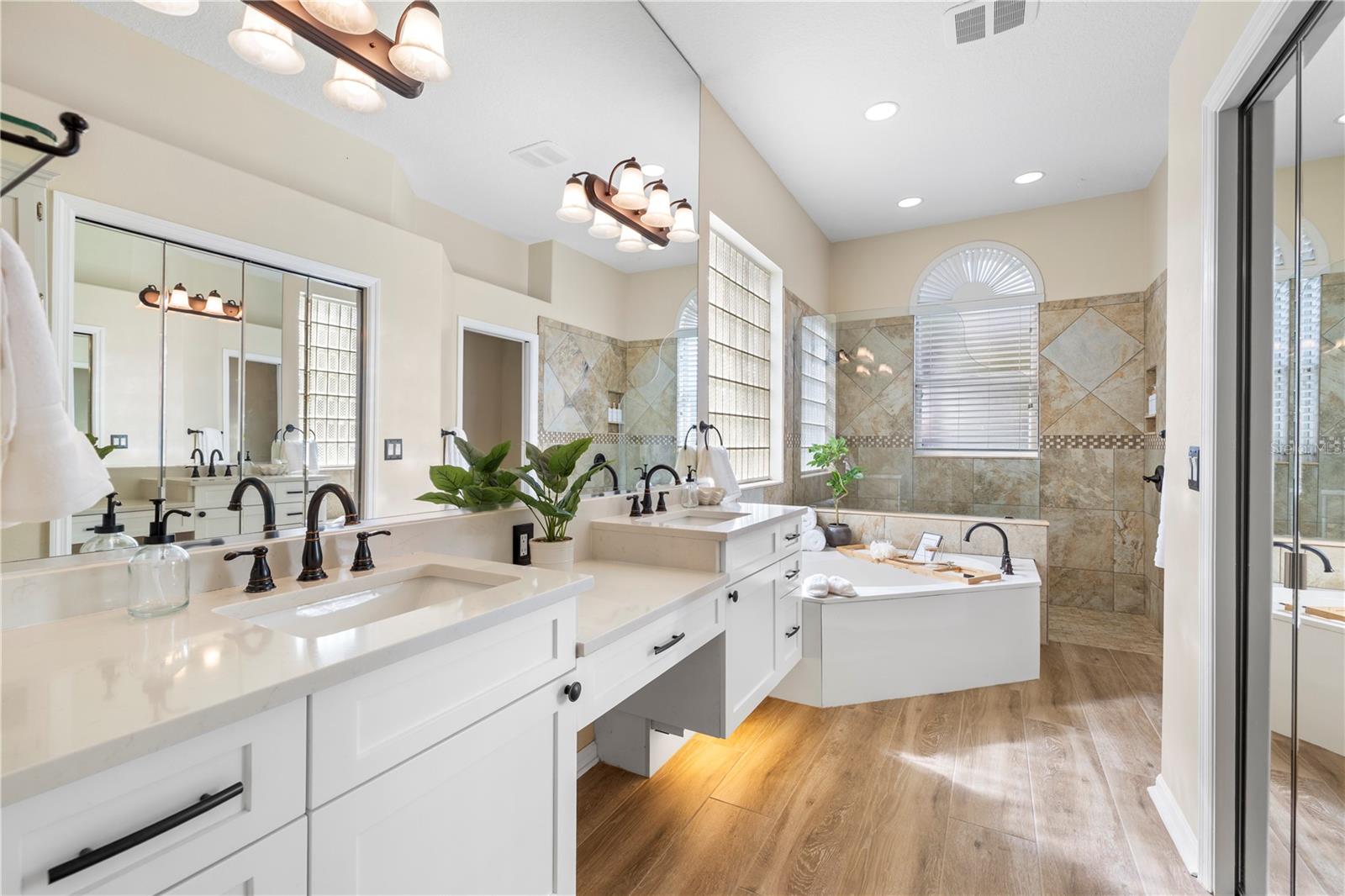 Single Family Residence at 199 AMERICAS CUP BLVD, BRADENTON, photo 28 of 60