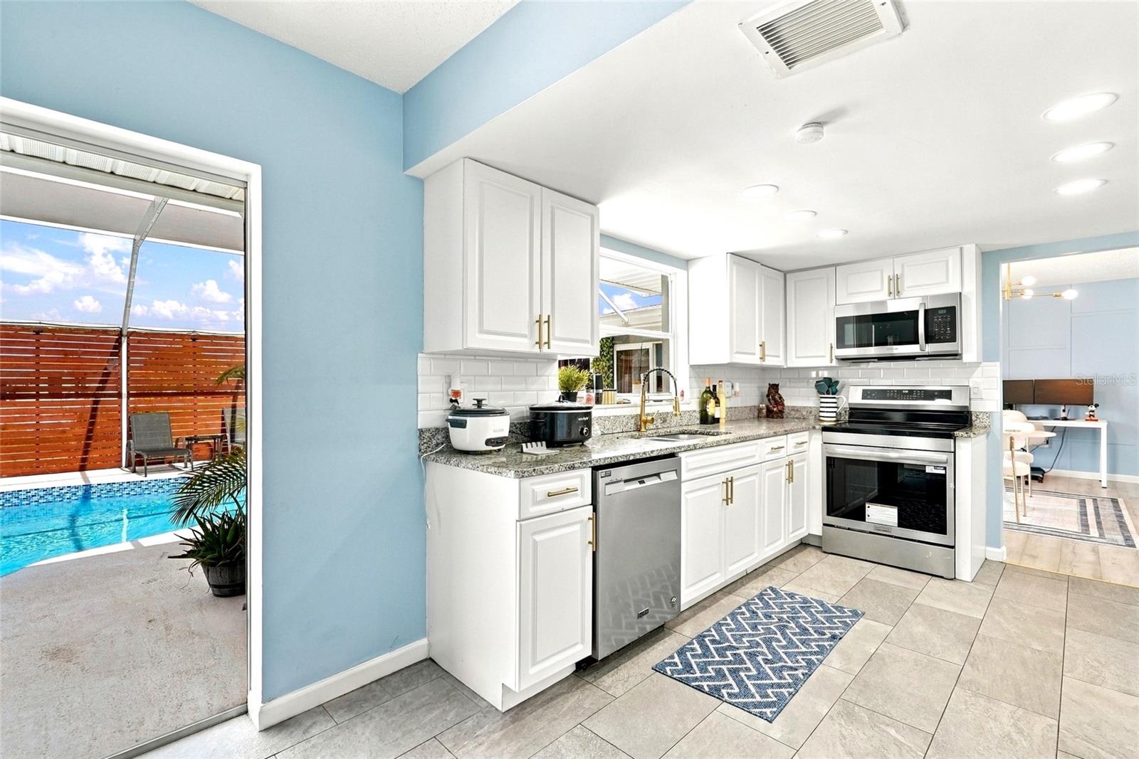 Single Family Residence at 6422 FABIAN RD, NORTH PORT, photo 13 of 35