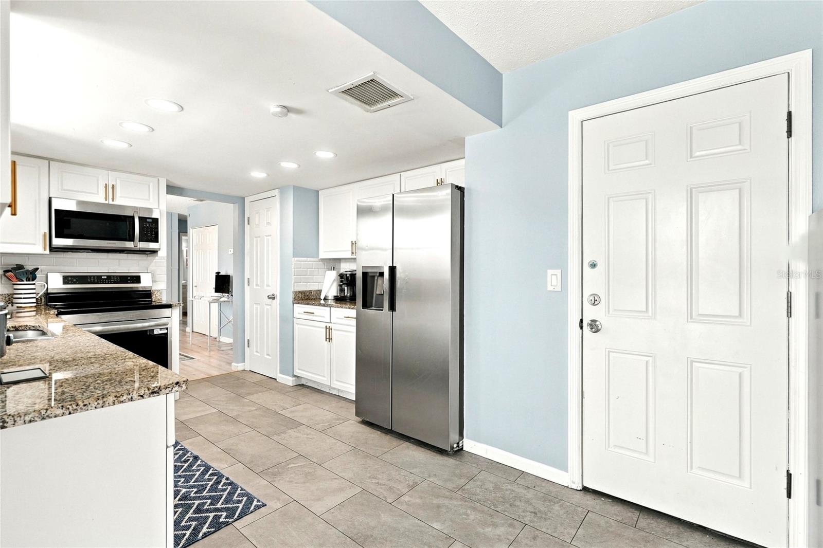 Single Family Residence at 6422 FABIAN RD, NORTH PORT, photo 14 of 35