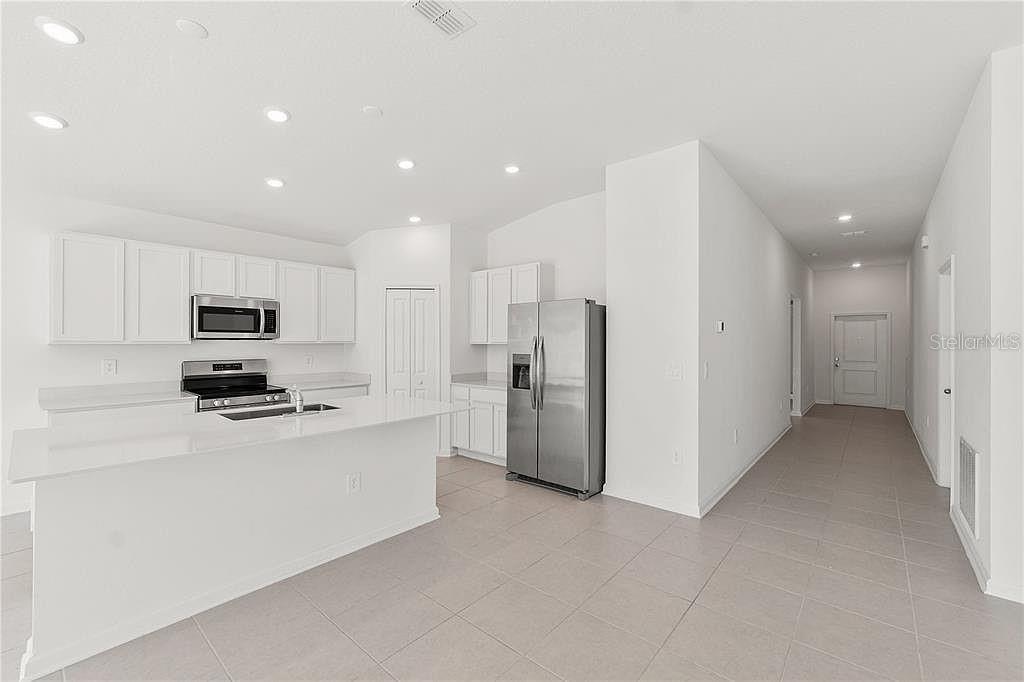 Single Family Residence at 4753 GOLDEN KNIGHT BLVD, KISSIMMEE, photo 10 of 35