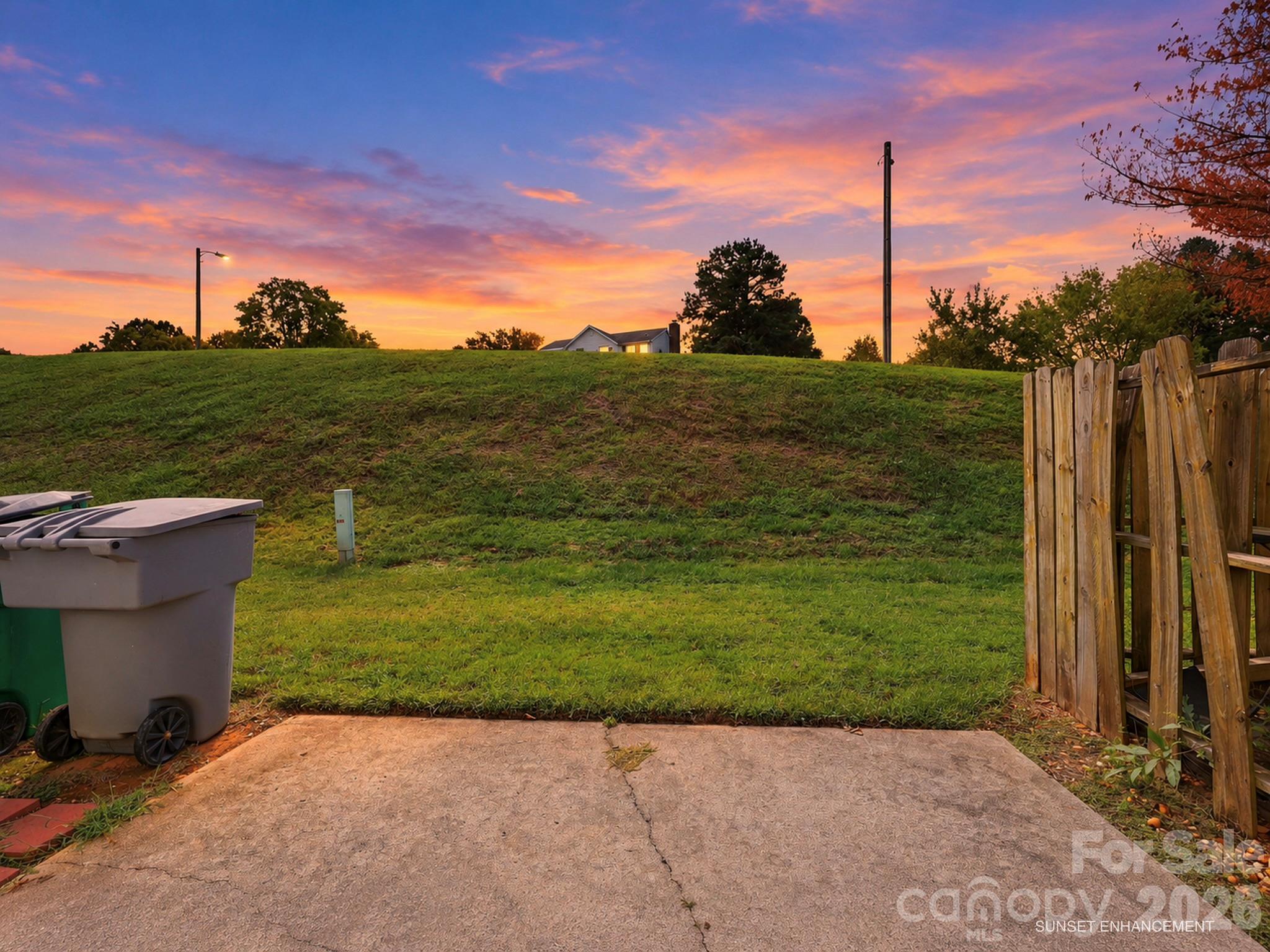 Townhouse at 9678 Old Gate Drive, Charlotte, photo 19 of 26