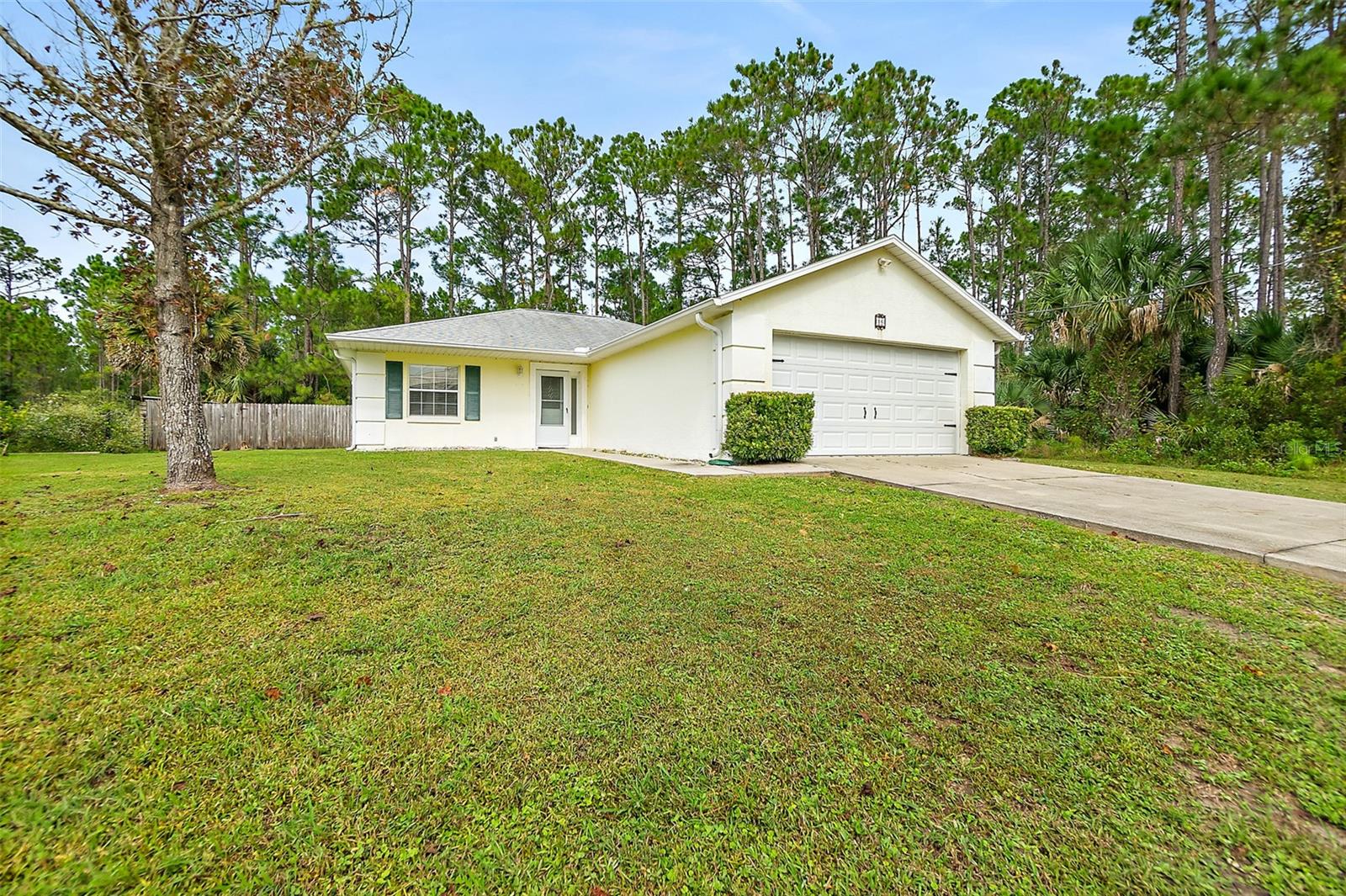Single Family Residence at 16 SLUMBER MEADOW TRL, PALM COAST, photo 3 of 35