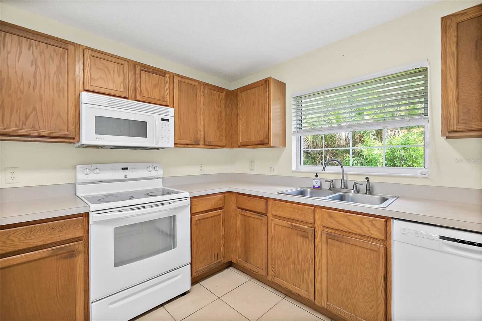 Kitchen - 16 SLUMBER MEADOW TRL, PALM COAST
