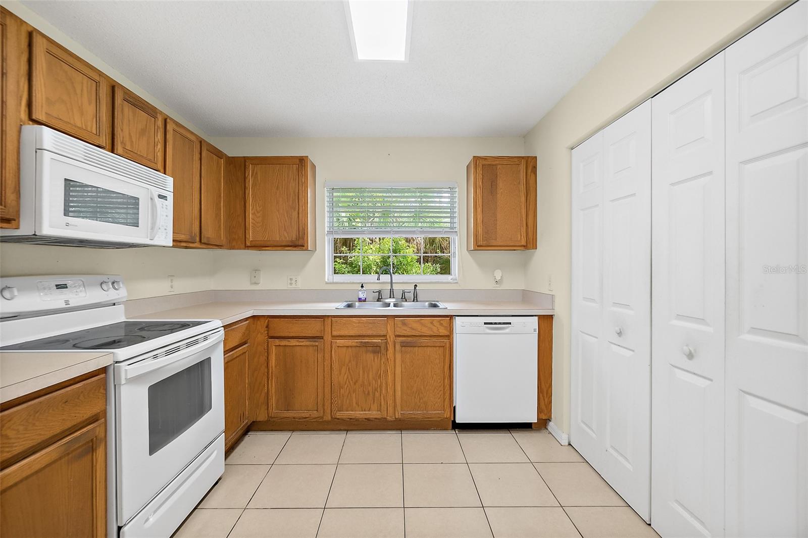 Kitchen - 16 SLUMBER MEADOW TRL, PALM COAST
