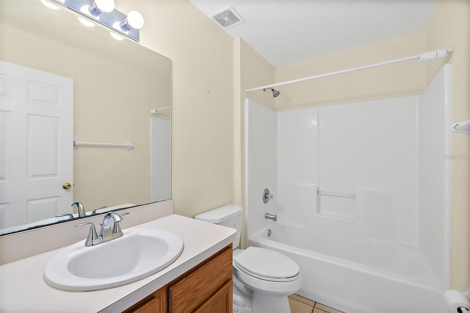 Guest Bathroom - 16 SLUMBER MEADOW TRL, PALM COAST