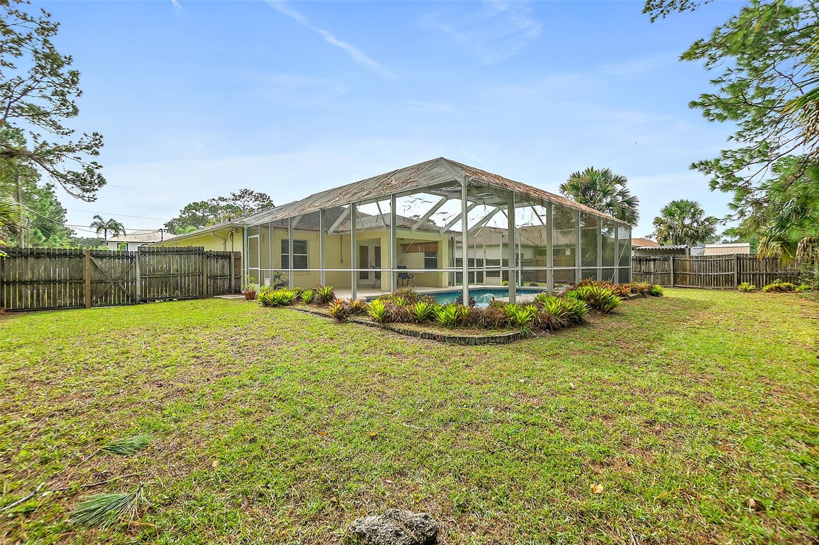 Single Family Residence at 16 SLUMBER MEADOW TRL, PALM COAST, photo 32 of 35