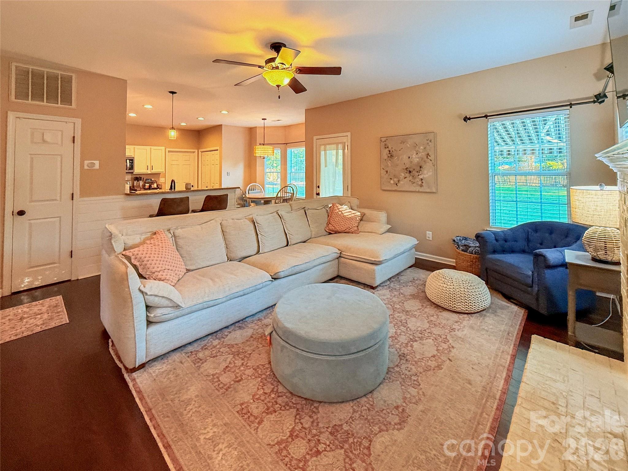 Single Family Residence at 4698 Pascal Court NW, Concord, photo 9 of 30