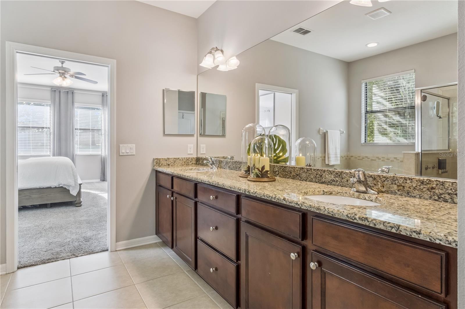 En-Suite - 1850 ALTAVISTA CIR, LAKELAND