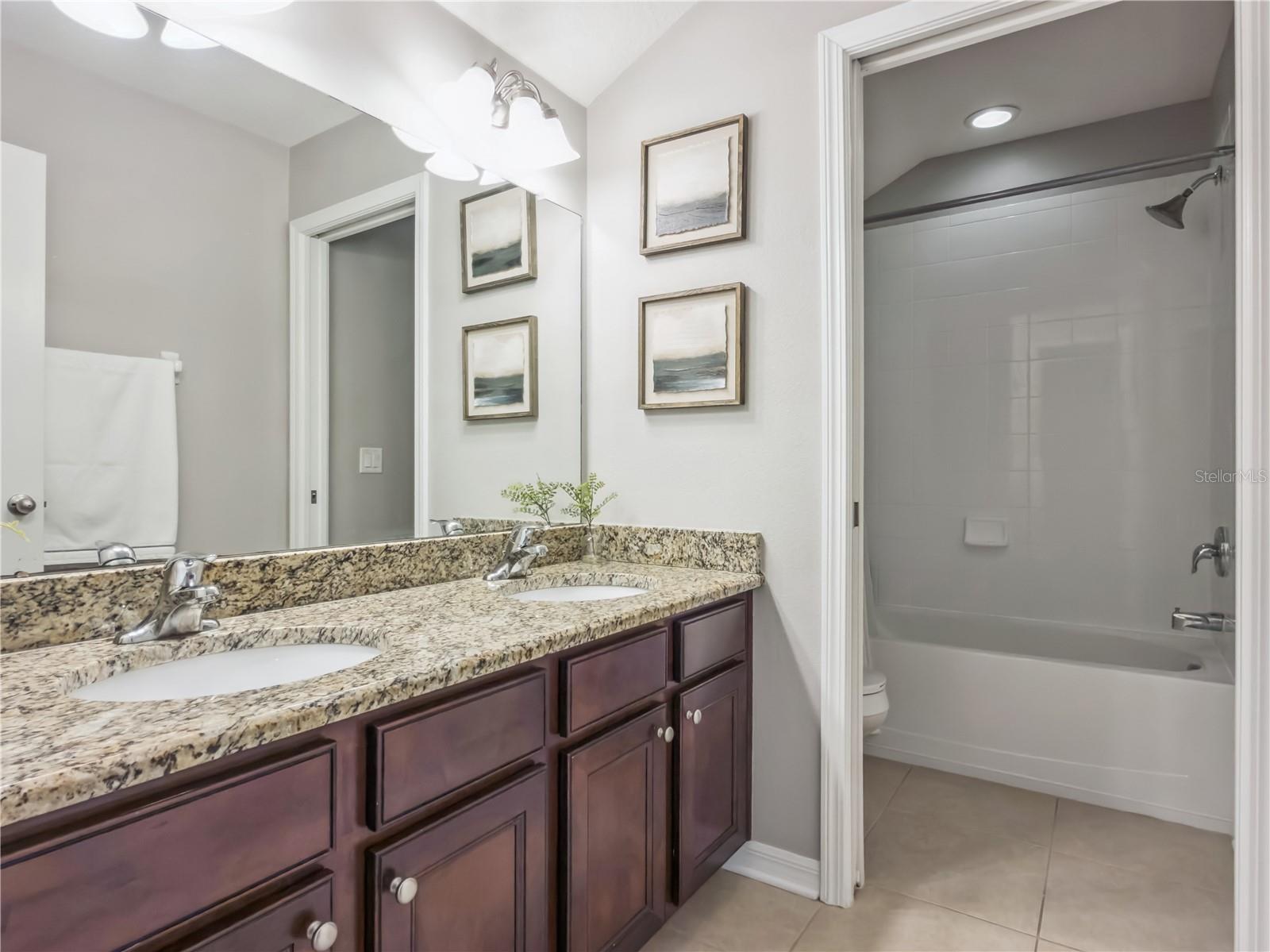 Bathroom #2 with private door to shower - 1850 ALTAVISTA CIR, LAKELAND