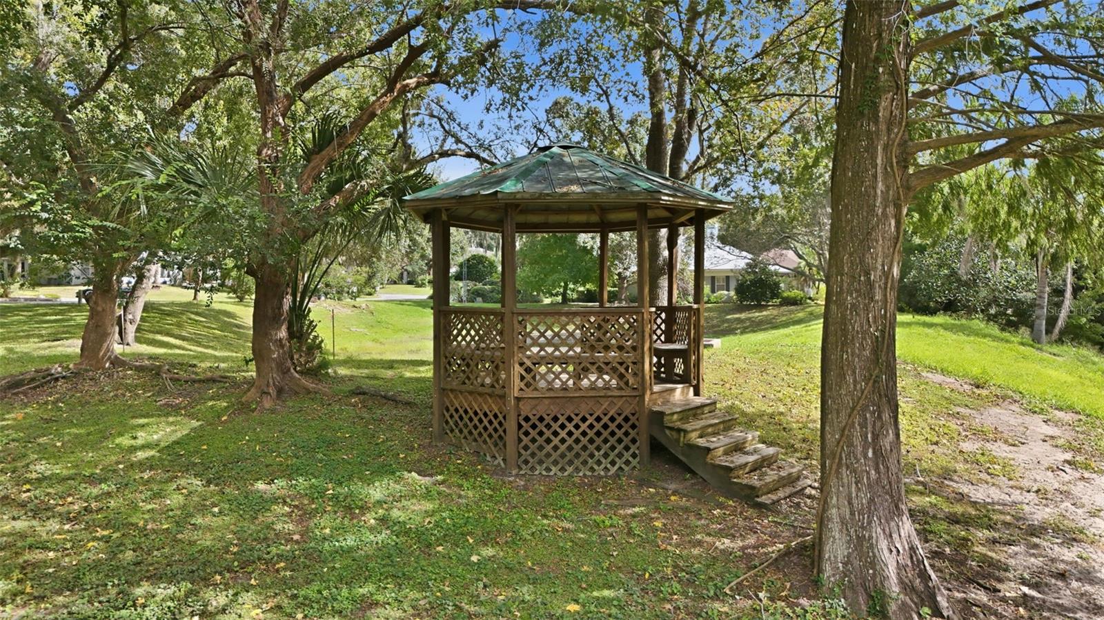 Single Family Residence at 600 HURON PL, MOUNT DORA, photo 46 of 48