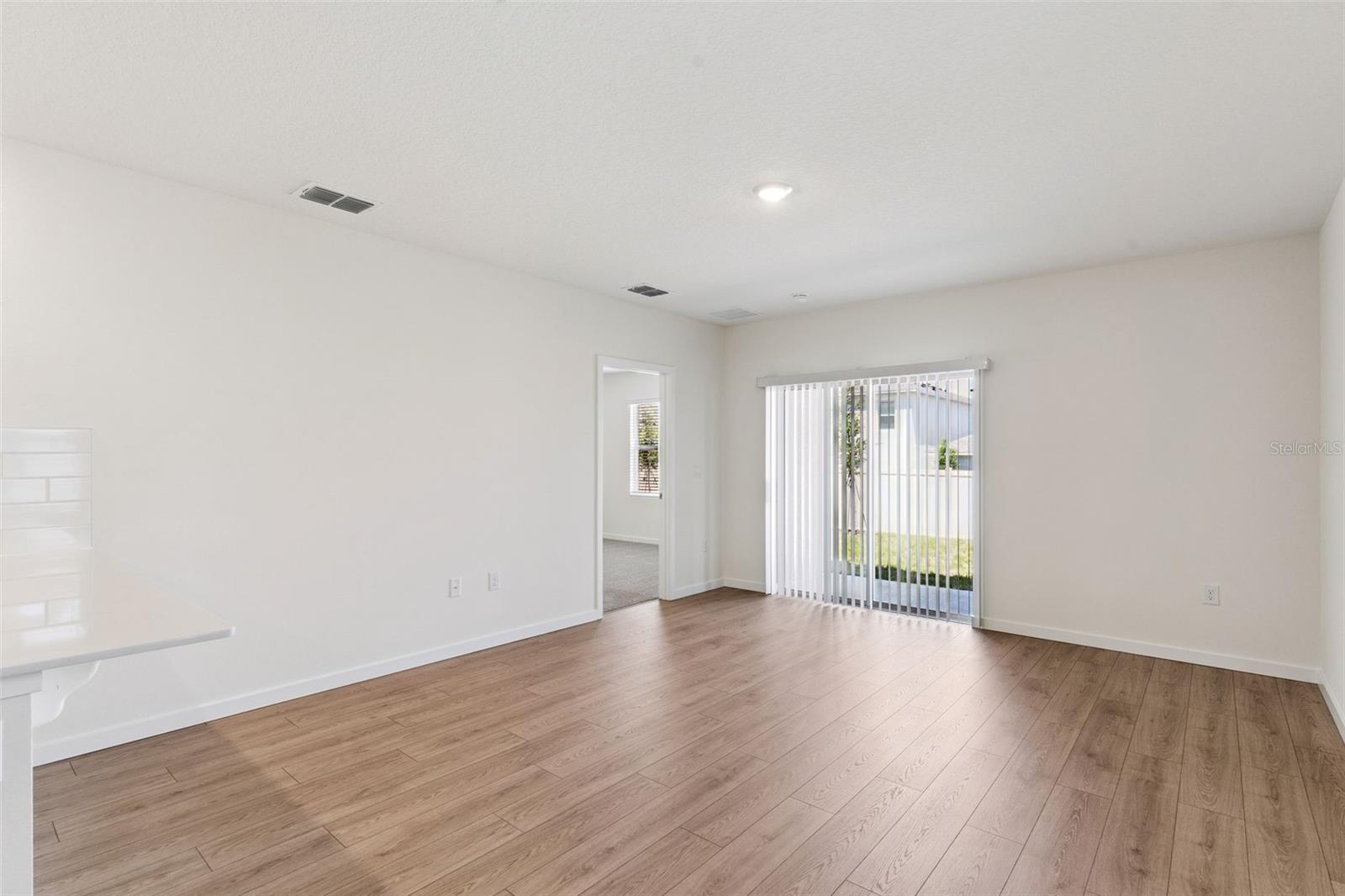 Single Family Residence at 1376 SCARLETT SAGE LN, SANFORD, photo 5 of 39