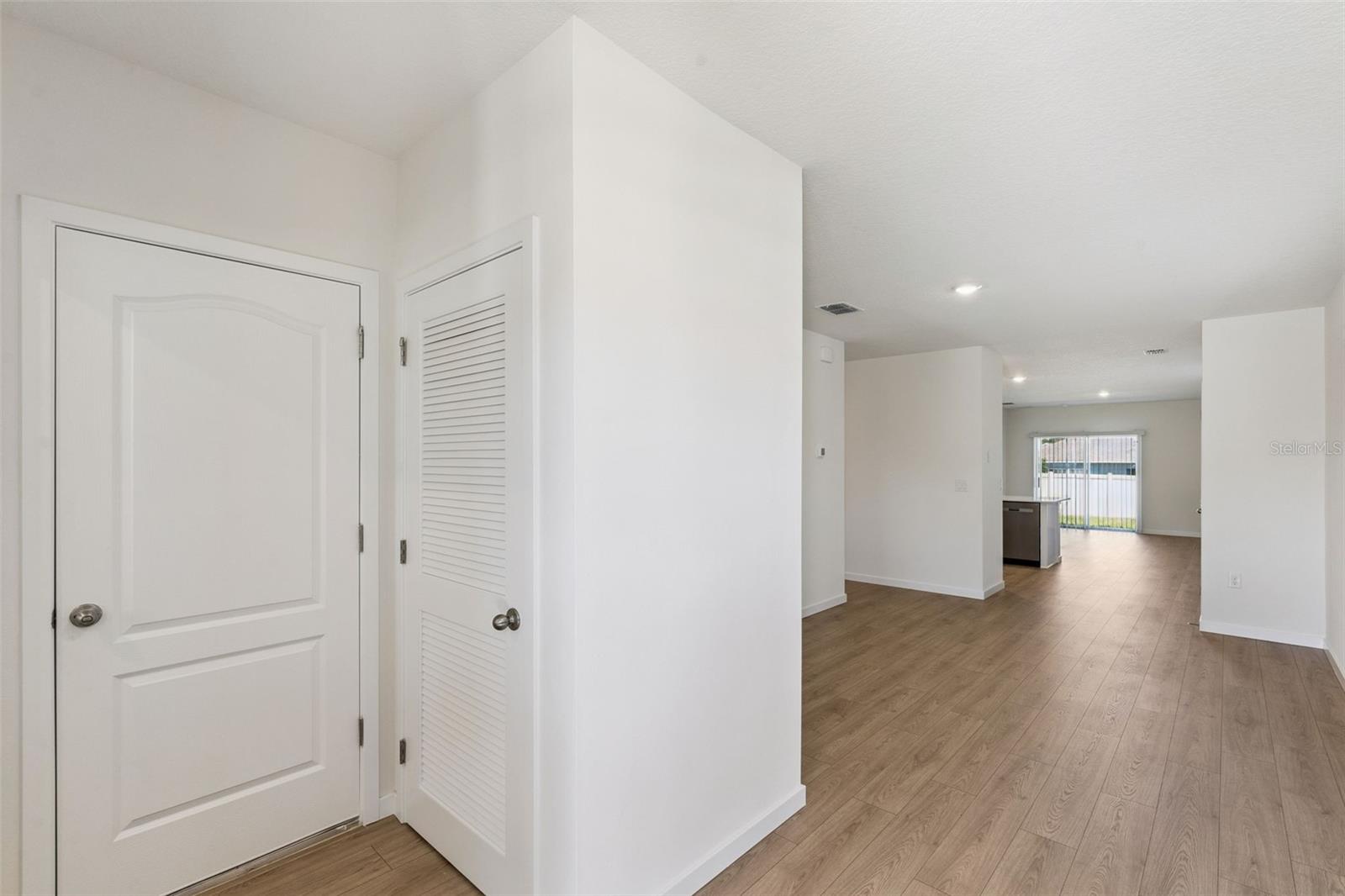 Single Family Residence at 1376 SCARLETT SAGE LN, SANFORD, photo 6 of 39