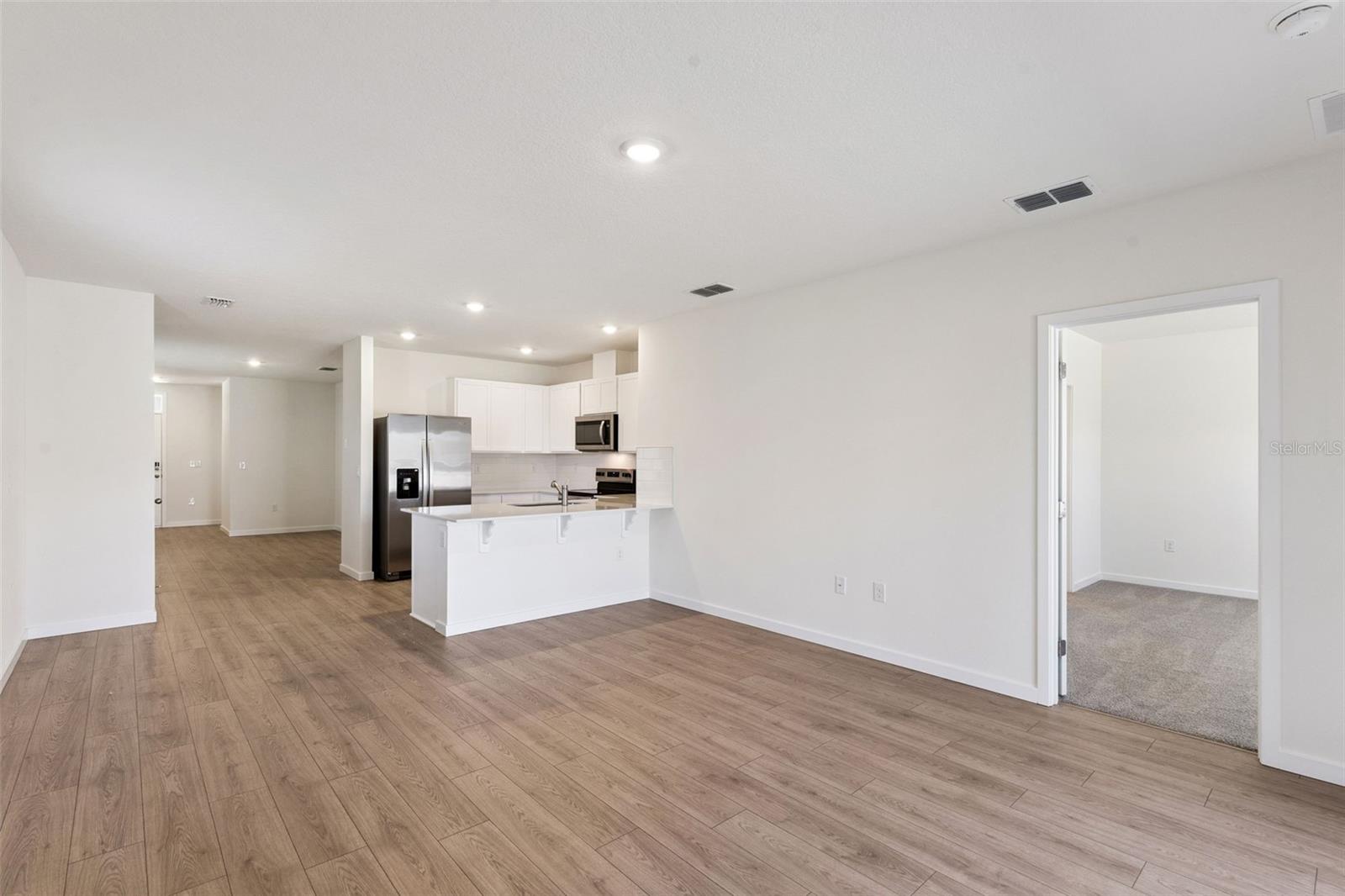 Single Family Residence at 1376 SCARLETT SAGE LN, SANFORD, photo 9 of 39