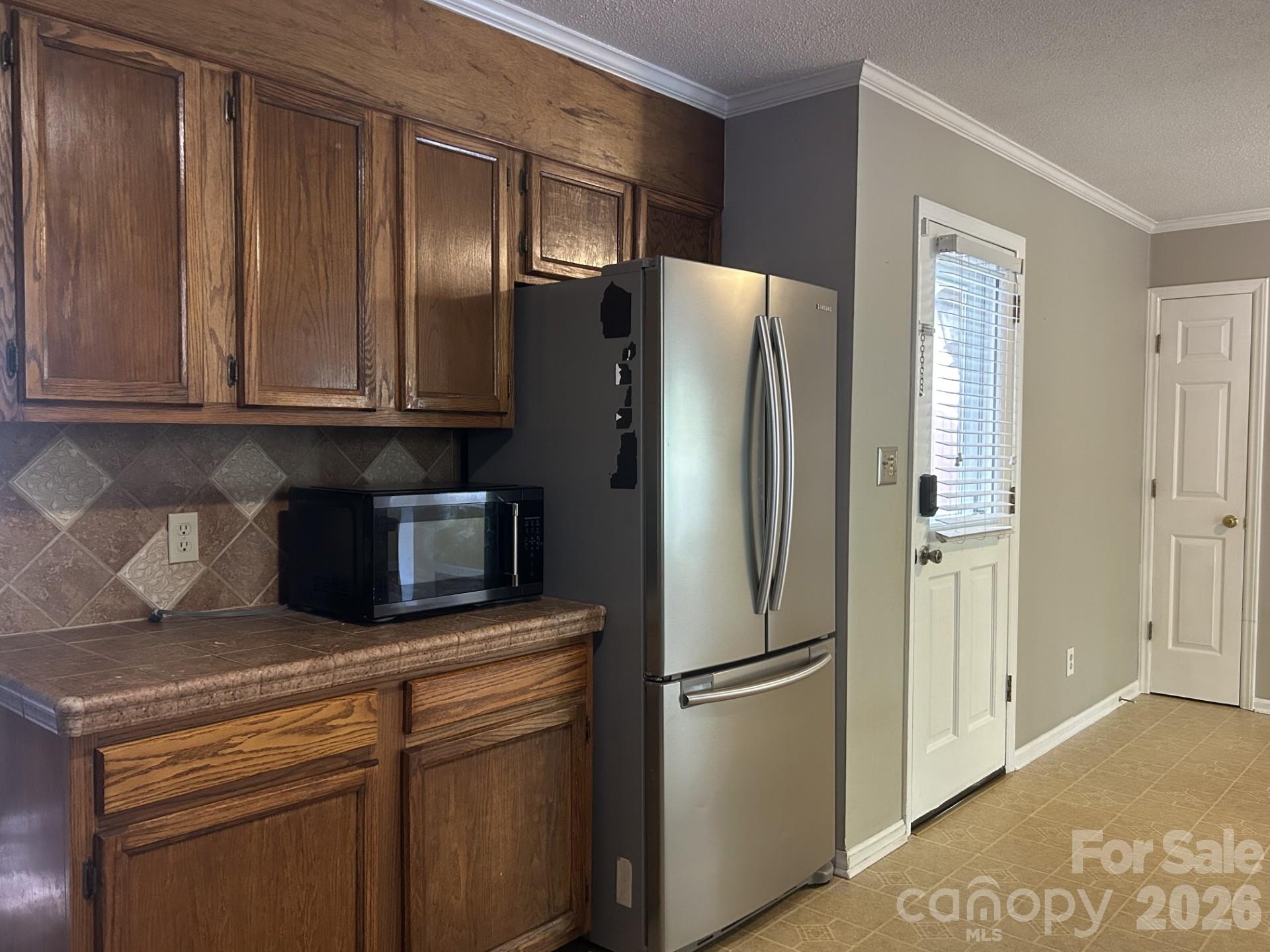 Single Family Residence at 1555 Brookbend Court, Fort Mill, photo 7 of 35