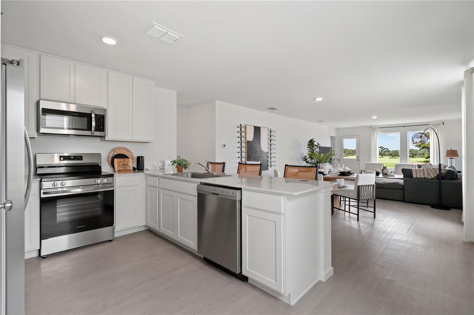 Single Family Residence at 3195 TOTEM RD, EAGLE LAKE, photo 2 of 18