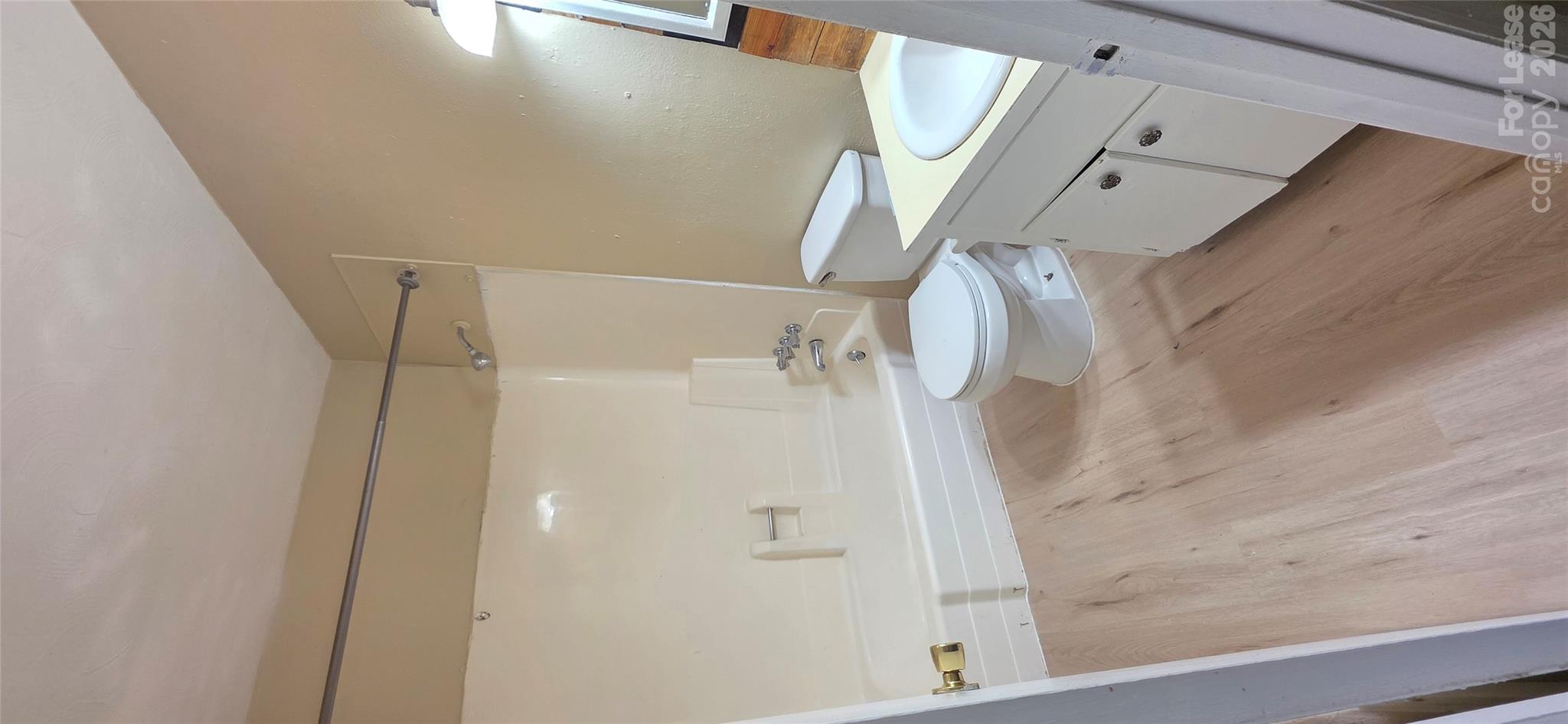 Apartment at 1075 7th Avenue, Hickory, photo 3 of 8