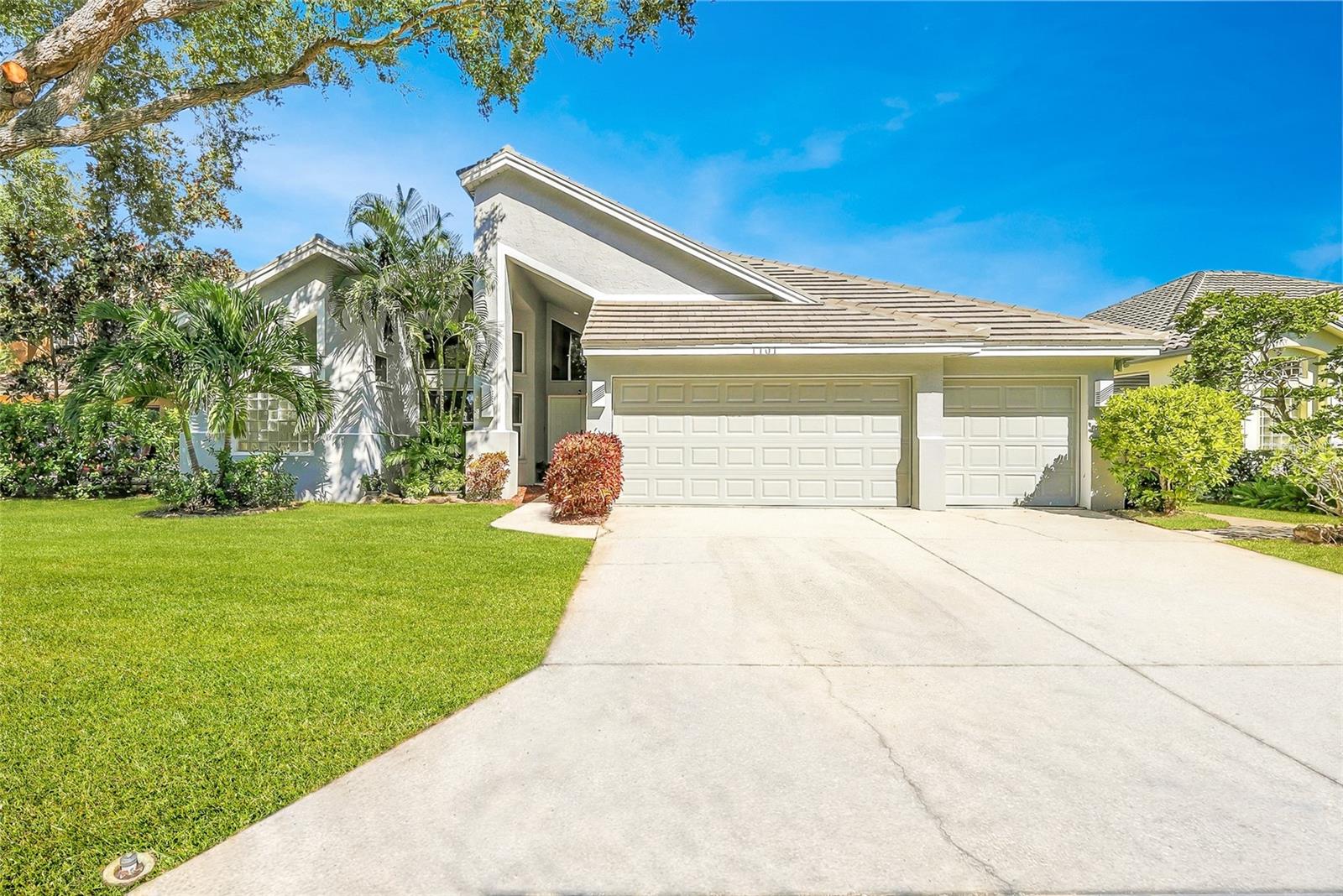 1101 DARLINGTON OAK DR NE