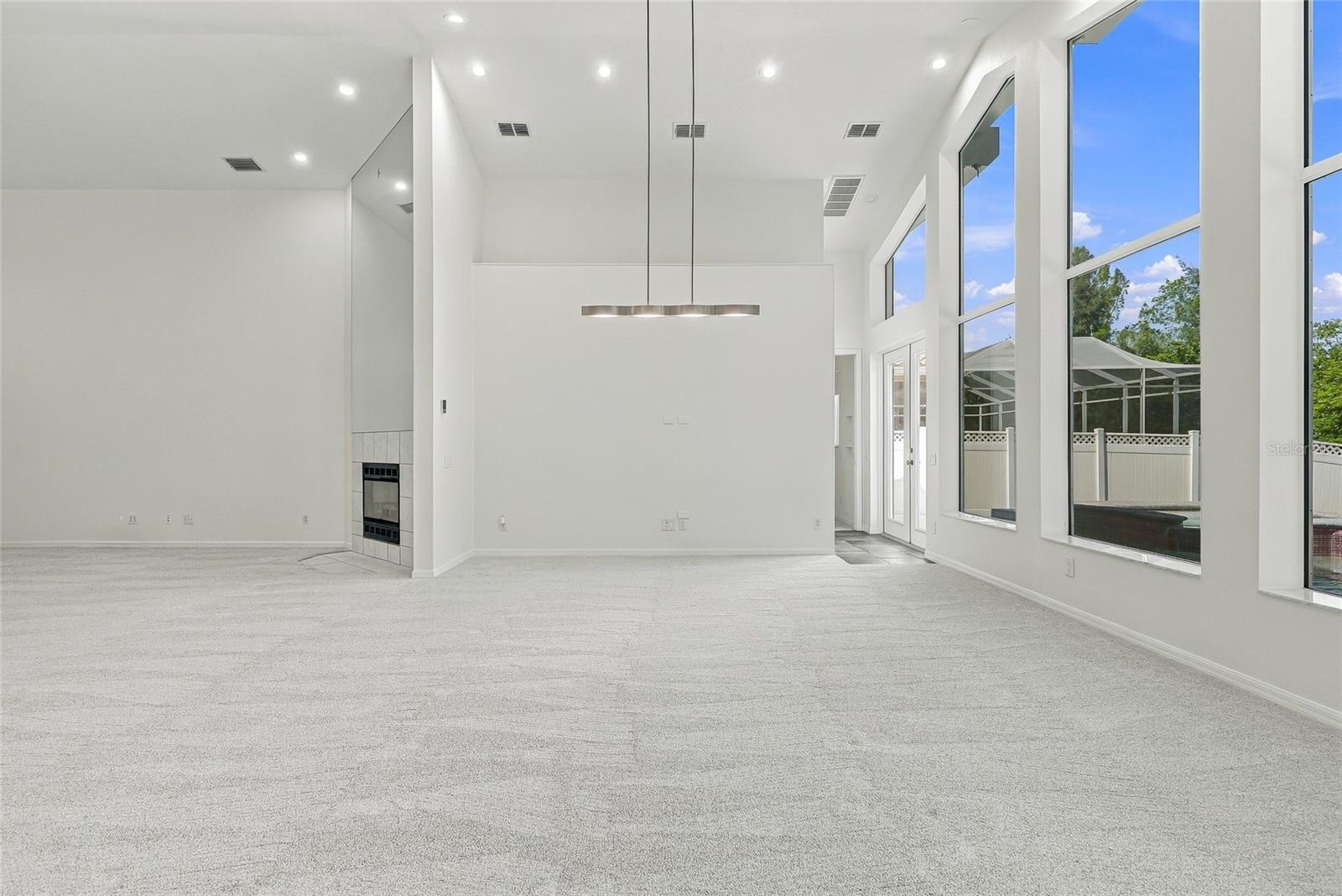 Single Family Residence at 1101 DARLINGTON OAK DR NE, ST PETERSBURG, photo 30 of 41