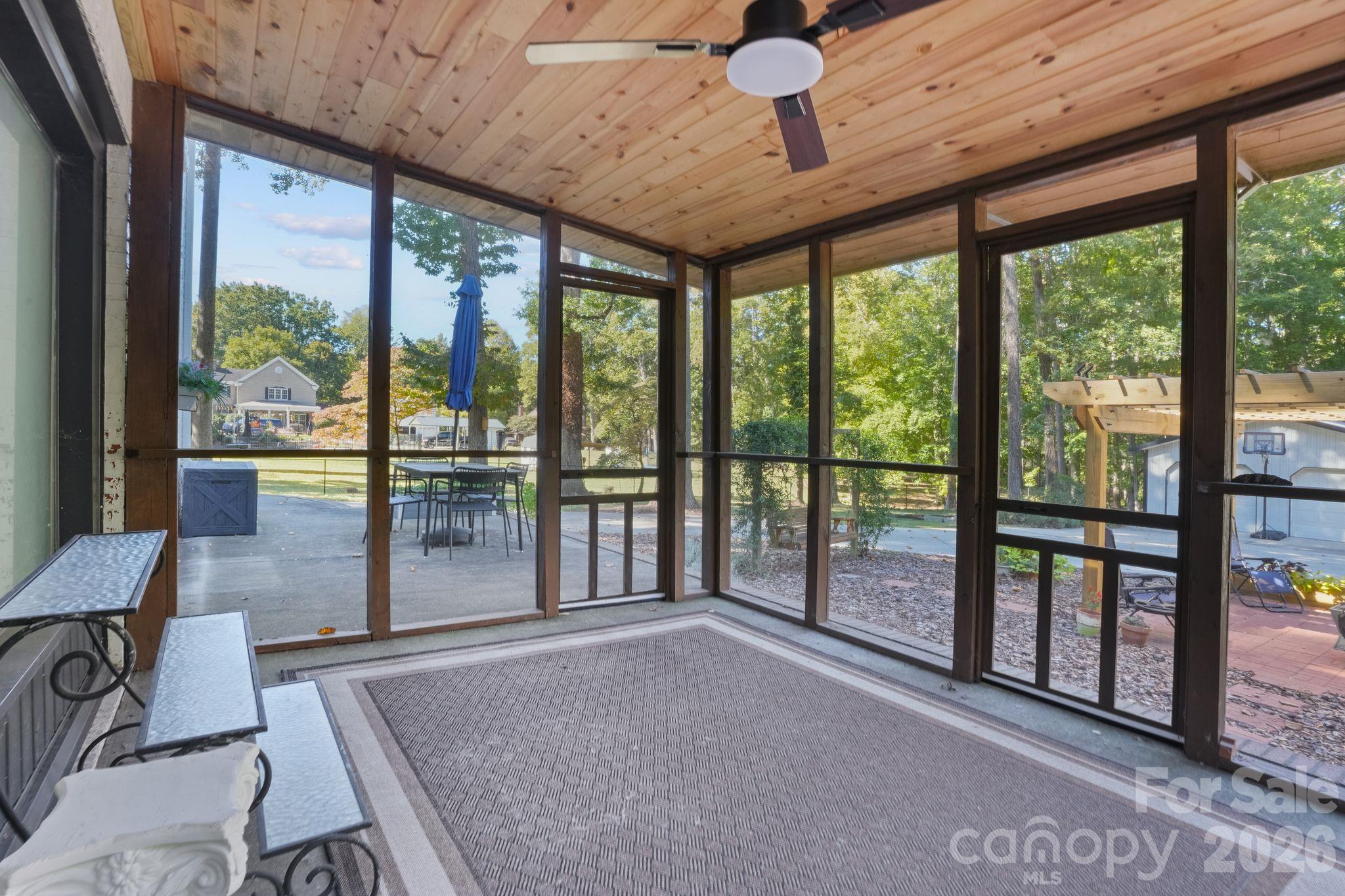 2 Screened in Porches and Open Patio - Great for Entertaining - 319 N Zion Street, Landis