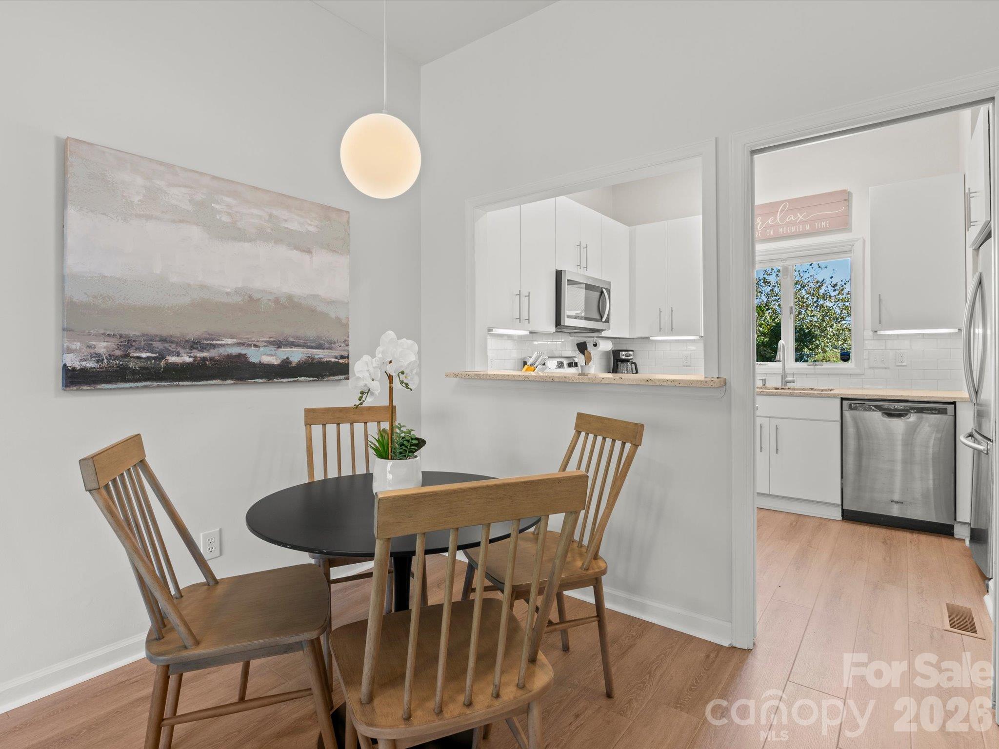 Easily cook and entertain from the kitchen - 524 Windswept Drive, Asheville