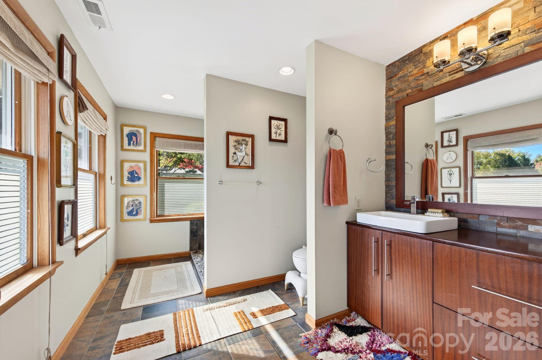 Ensuite Bathroom - 414 Old Haw Creek Road, Asheville