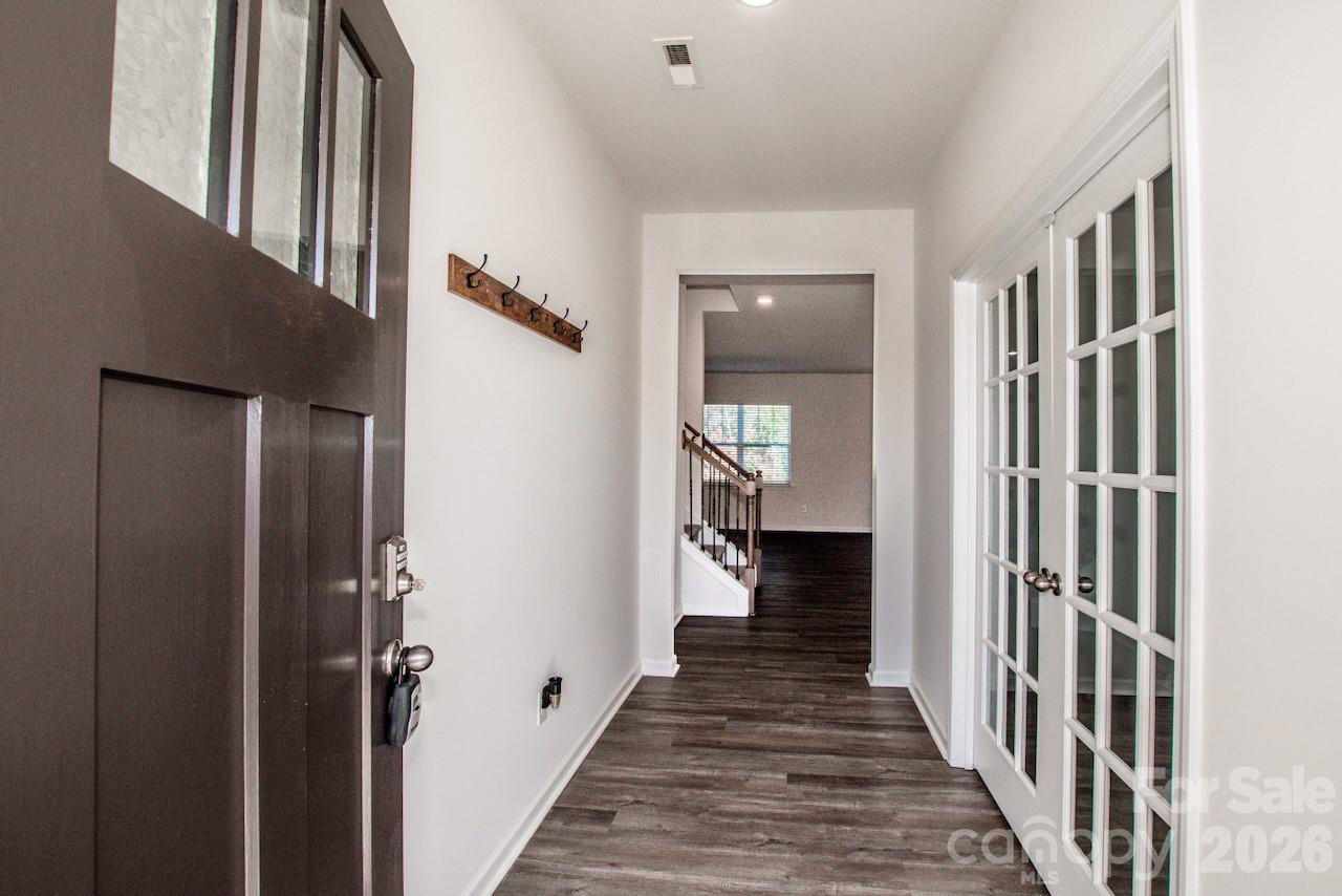 Single Family Residence at 173 Calvin Creek Drive, Troutman, photo 3 of 30