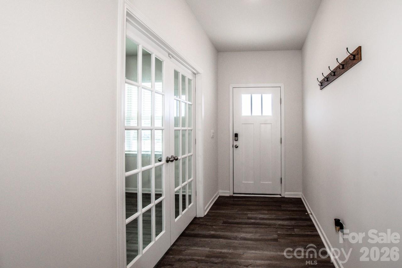 Single Family Residence at 173 Calvin Creek Drive, Troutman, photo 4 of 30