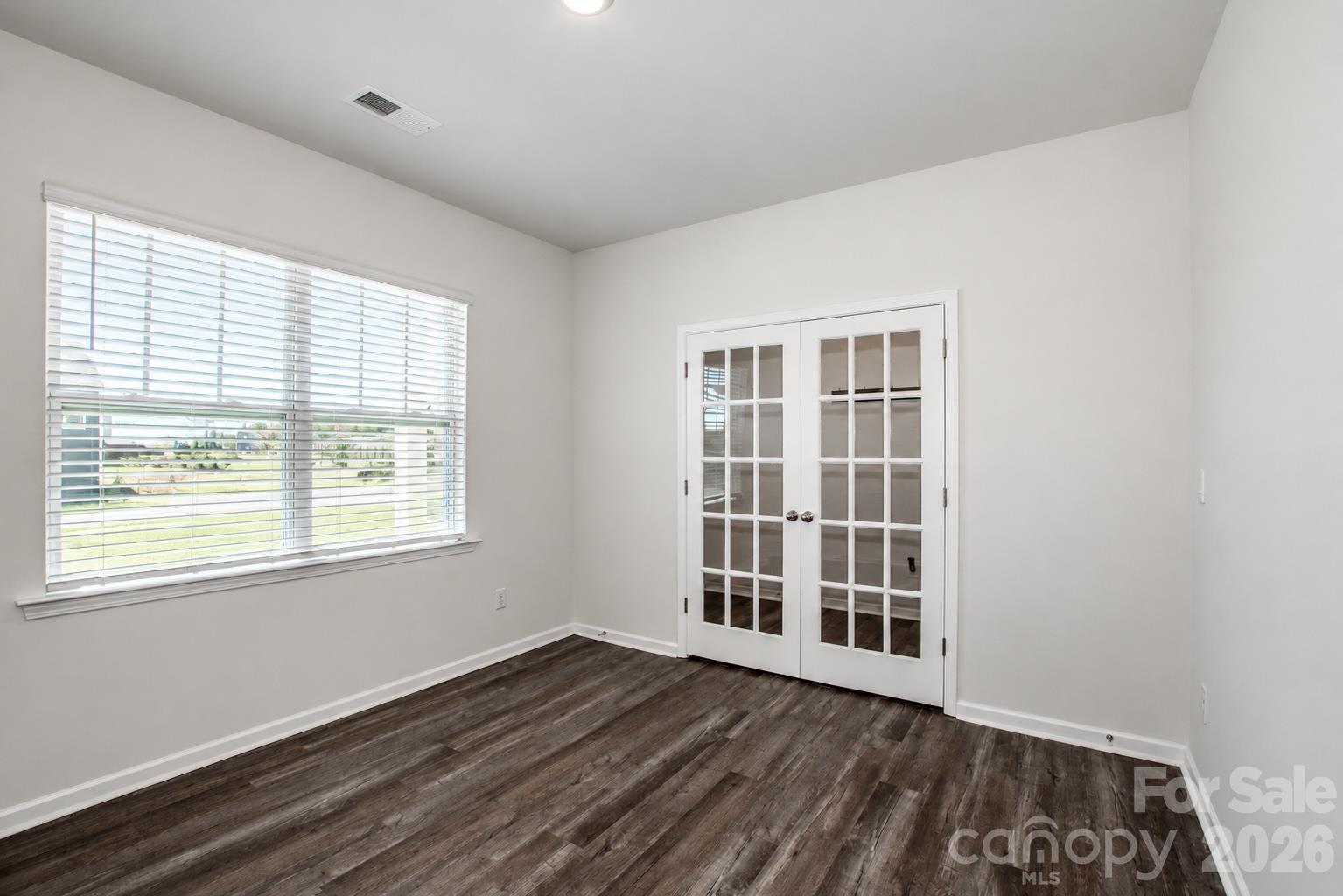 Single Family Residence at 173 Calvin Creek Drive, Troutman, photo 6 of 30