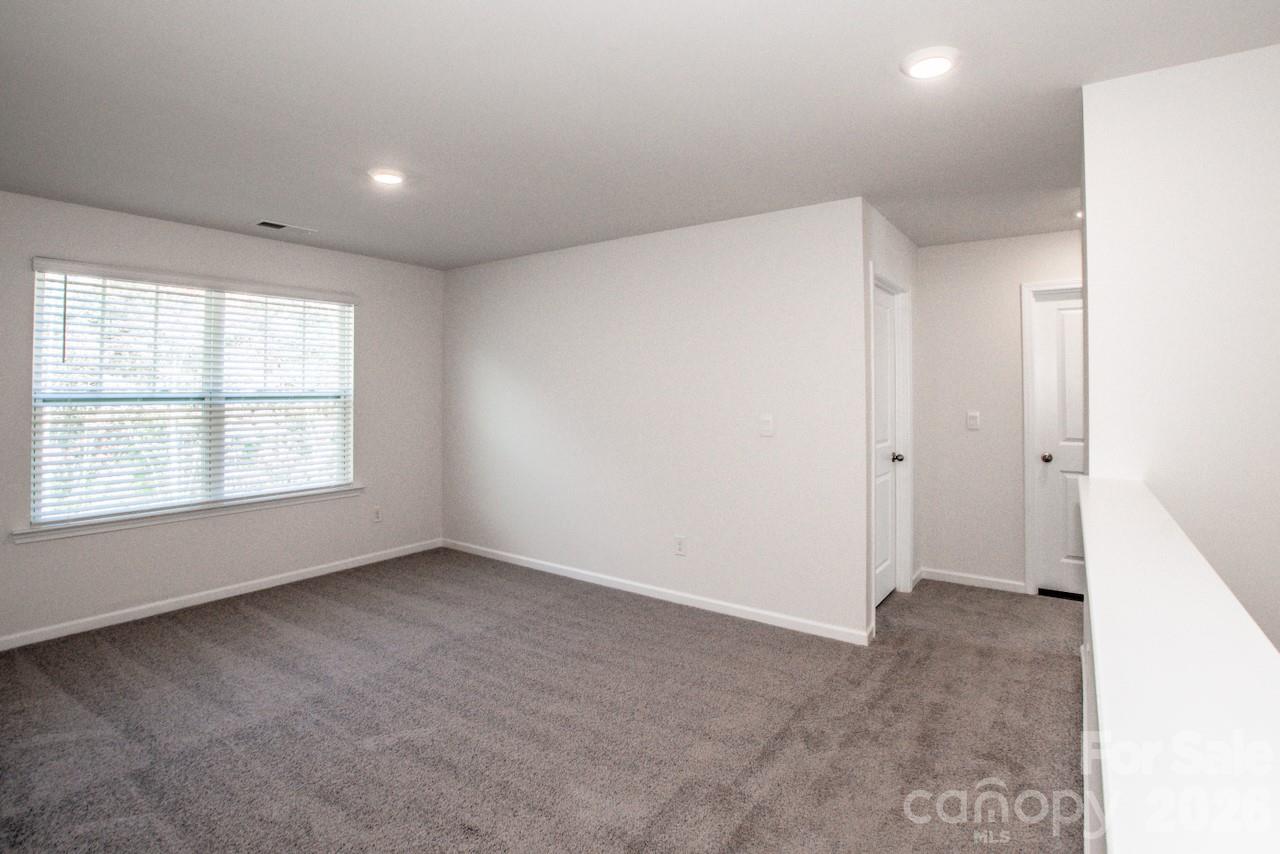 Single Family Residence at 173 Calvin Creek Drive, Troutman, photo 21 of 30