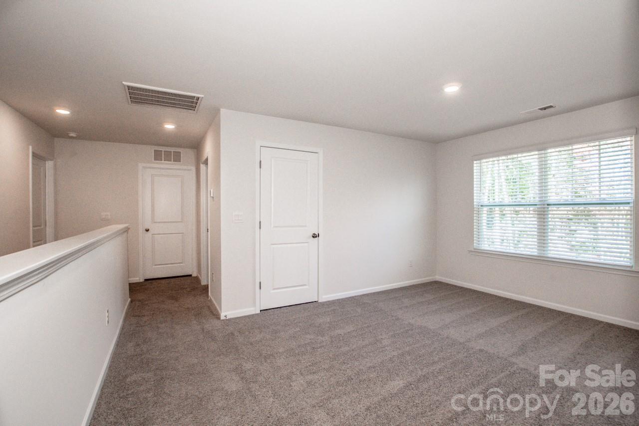 Single Family Residence at 173 Calvin Creek Drive, Troutman, photo 22 of 30
