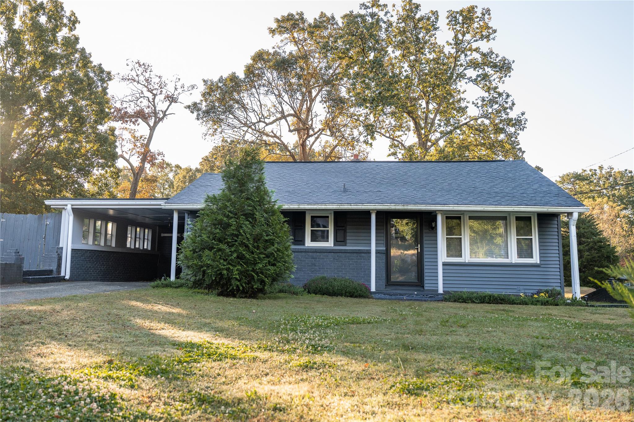 Single Family Residence at 657 12th Avenue, Gastonia, photo 3 of 24