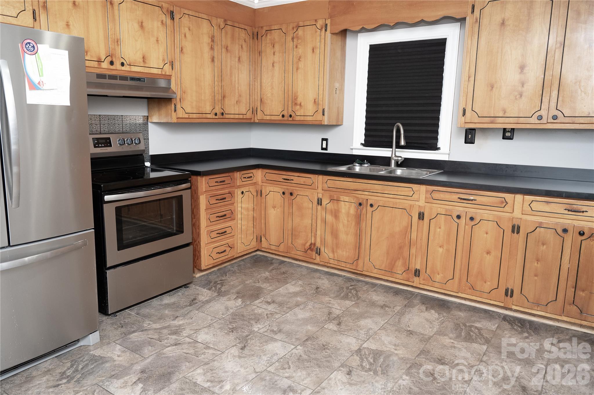 Single Family Residence at 657 12th Avenue, Gastonia, photo 7 of 24
