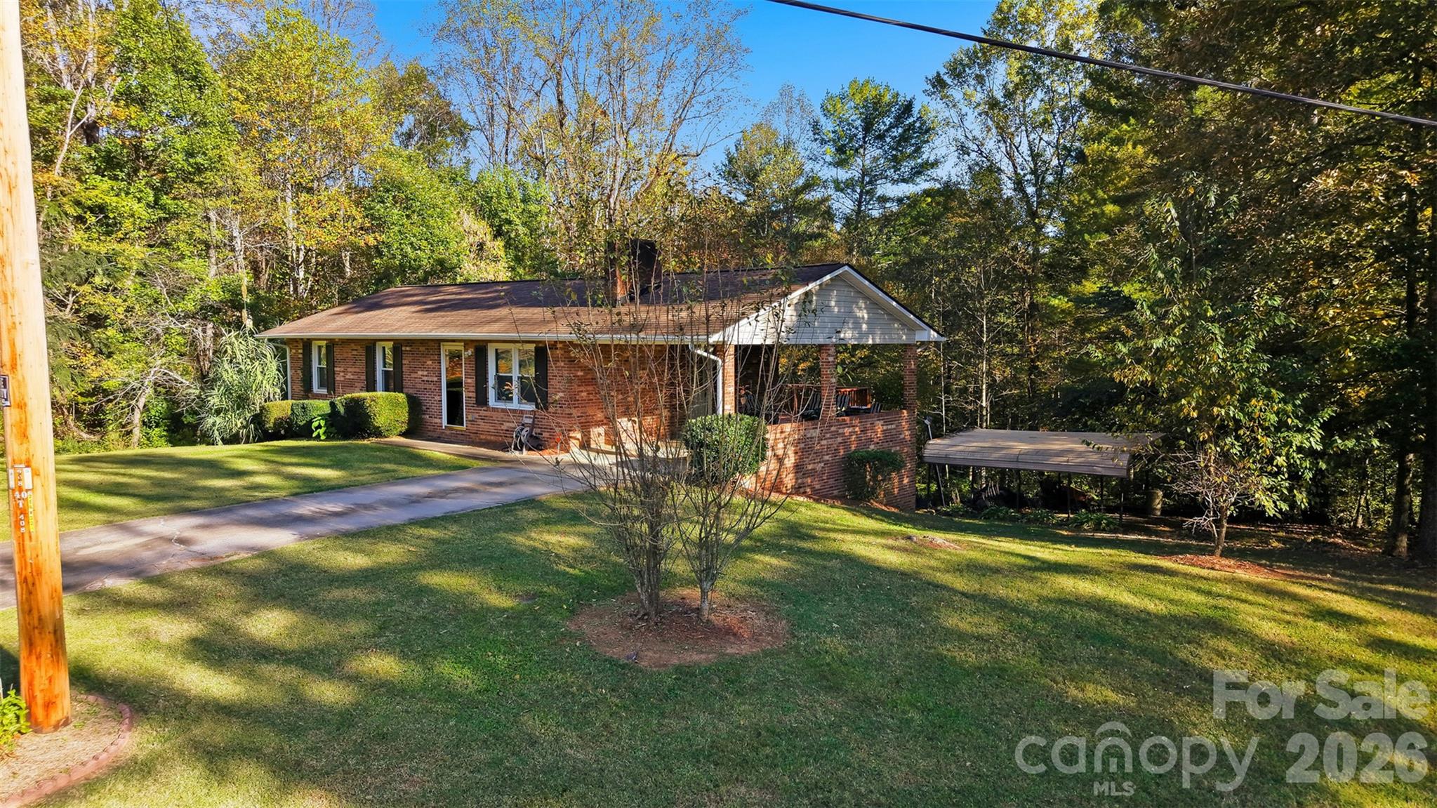 Single Family Residence at 2735 Tablerock Road, Lenoir, photo 3 of 38