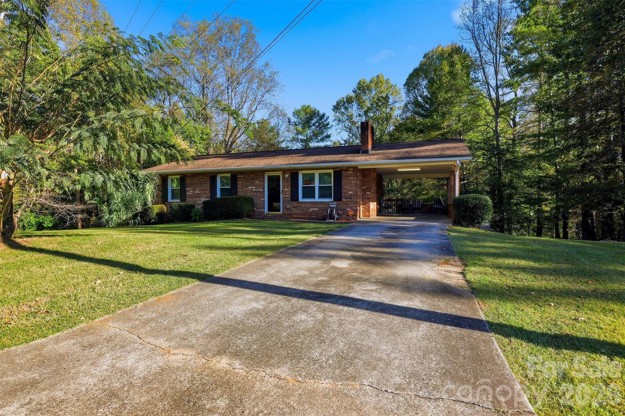 Single Family Residence at 2735 Tablerock Road, Lenoir, photo 7 of 38