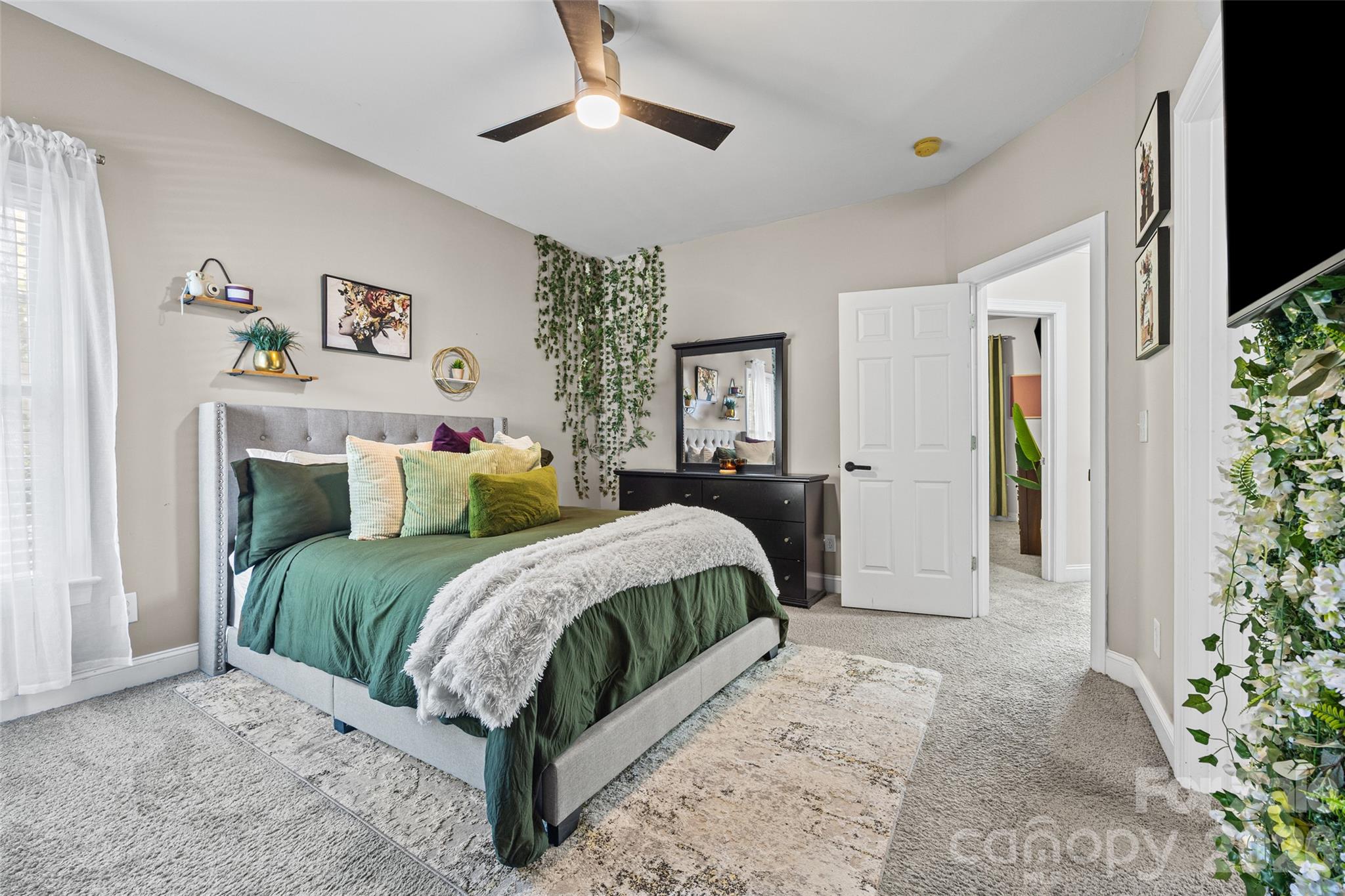Single Family Residence at 13927 Shanghai Links Place, Charlotte, photo 19 of 37