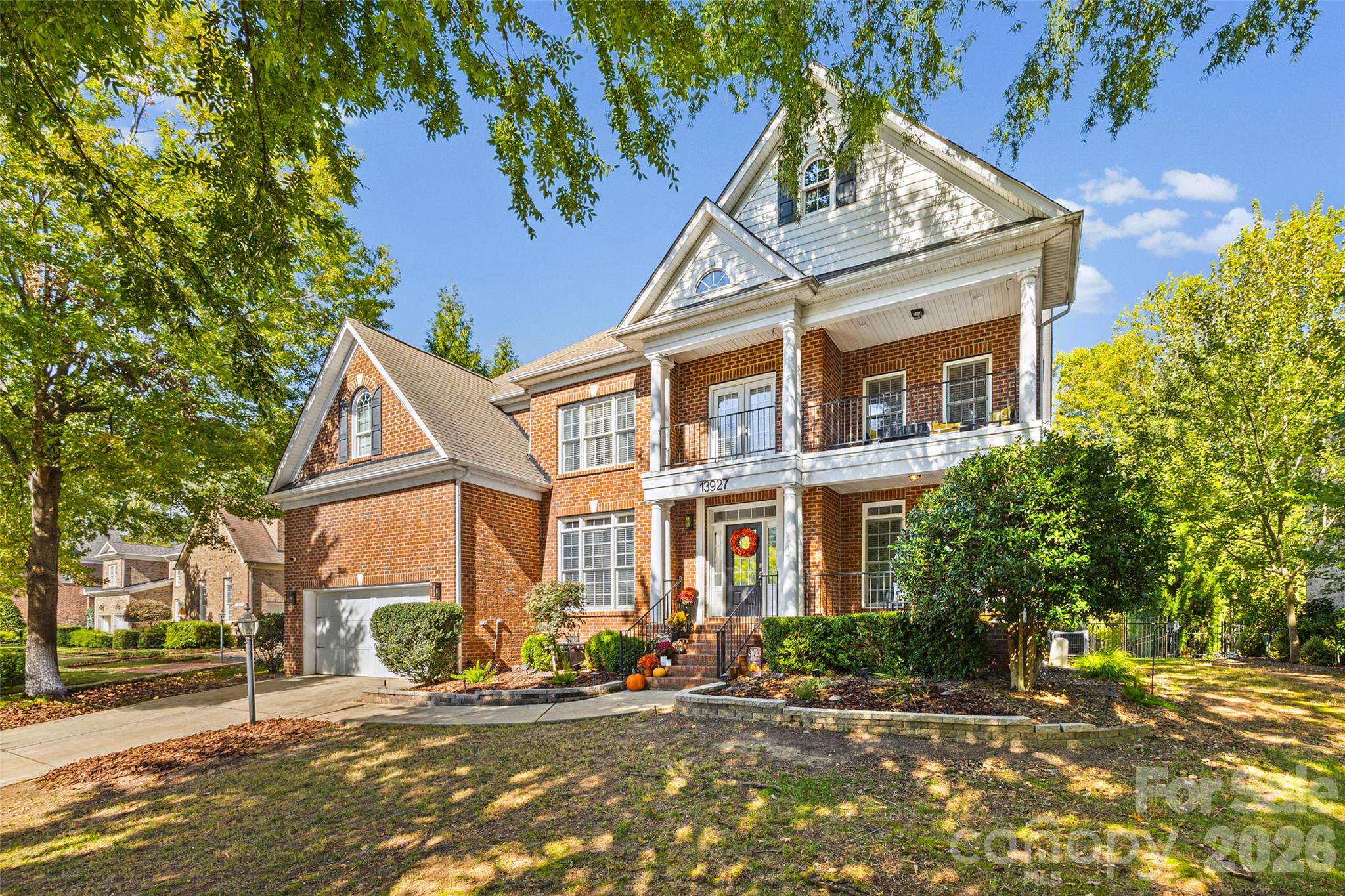 Single Family Residence at 13927 Shanghai Links Place, Charlotte, photo 2 of 37