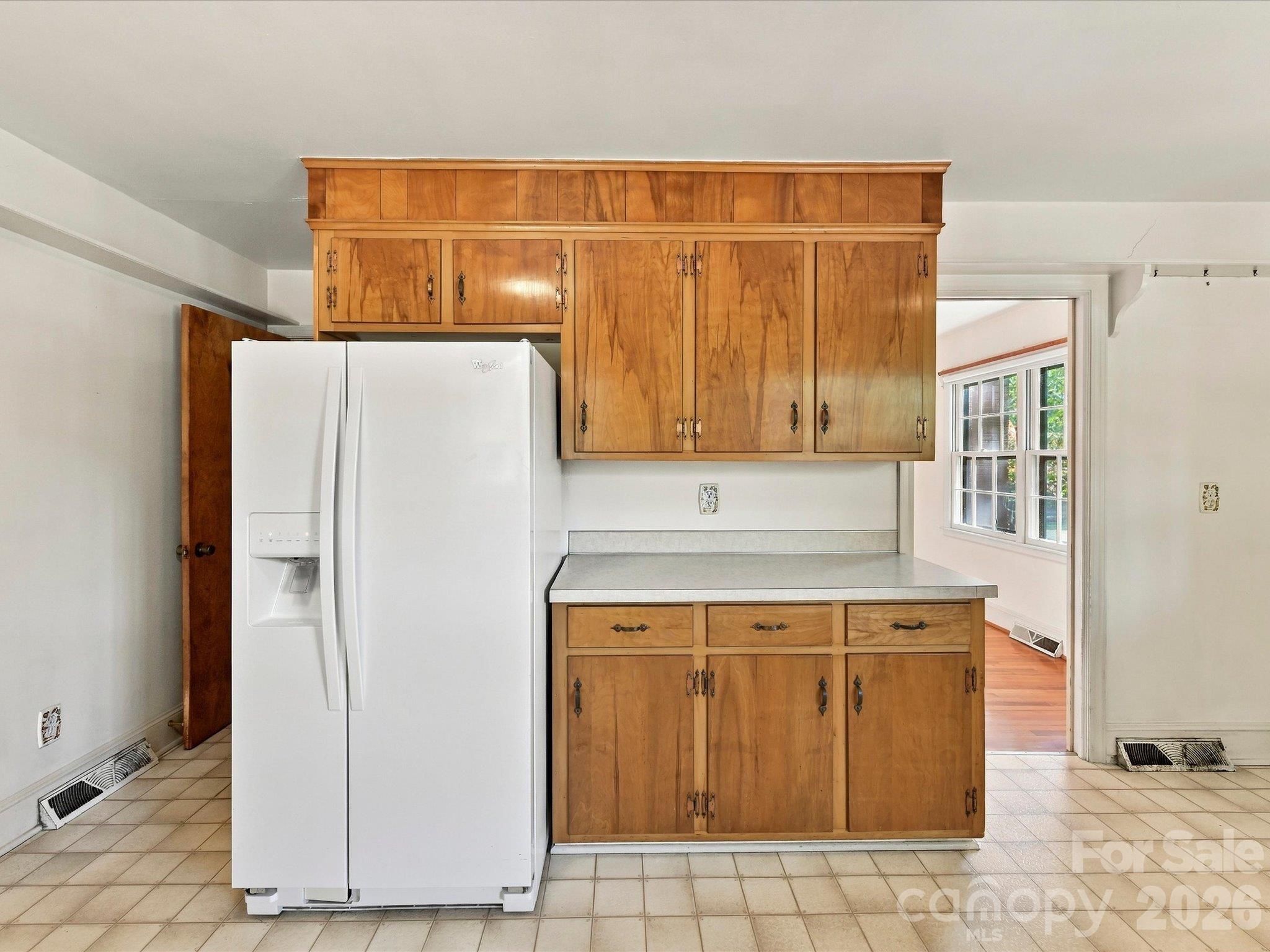 Kitchen - 1806 Lakeview Drive, Pineville