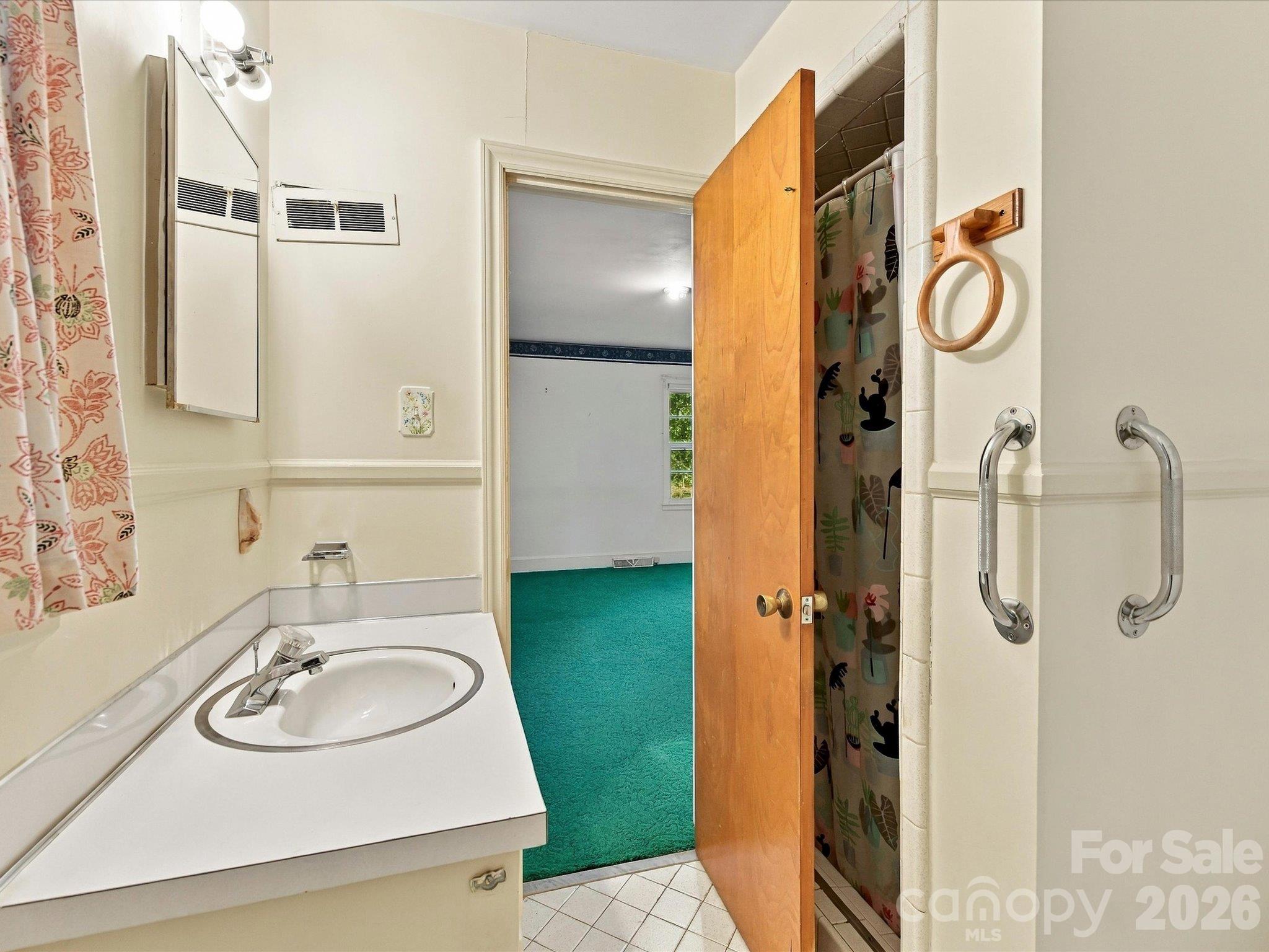 Primary Bathroom, Main Level - 1806 Lakeview Drive, Pineville