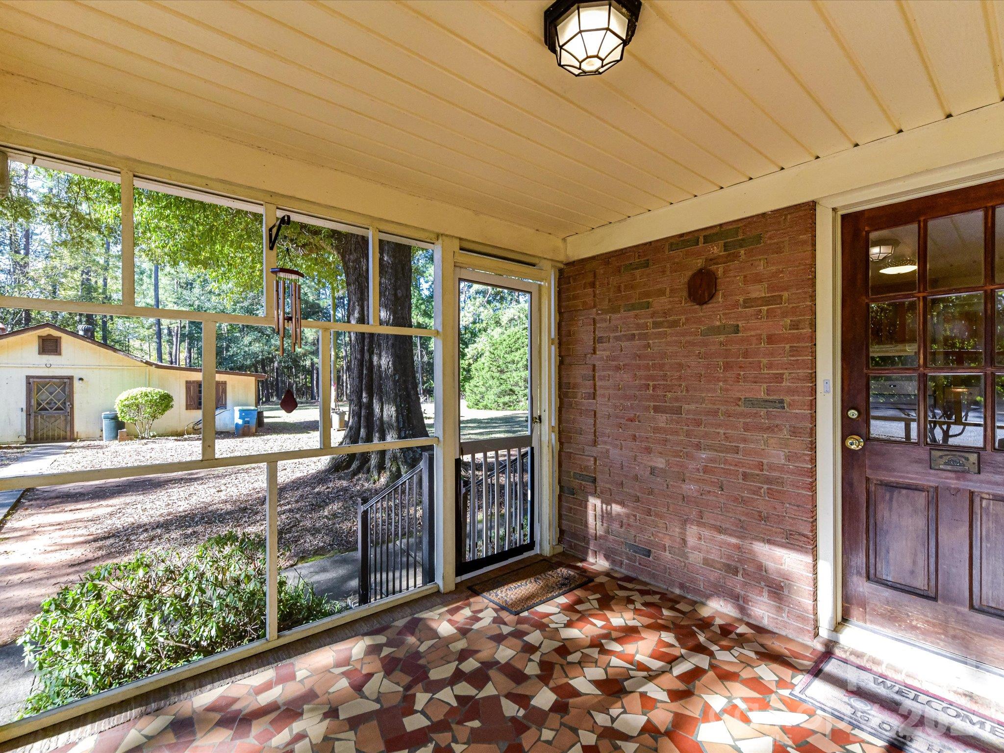 Screened Porch - 1806 Lakeview Drive, Pineville