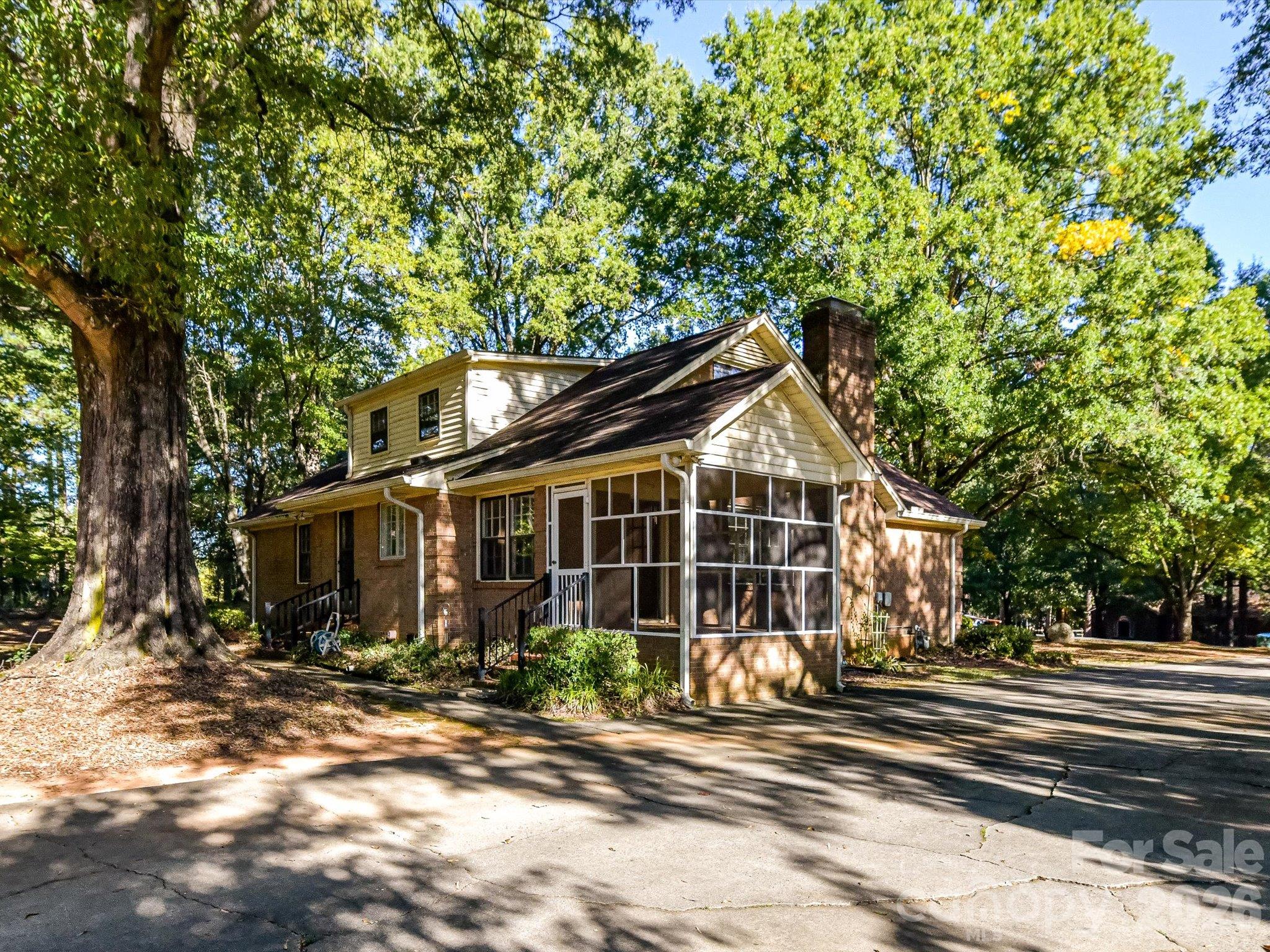 Back of 1806 Lakeview Dr - 1806 Lakeview Drive, Pineville