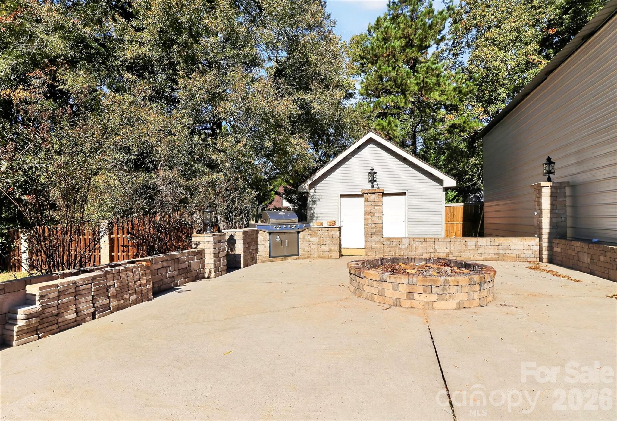 Single Family Residence at 313 Sweetbay Lane, York, photo 41 of 48