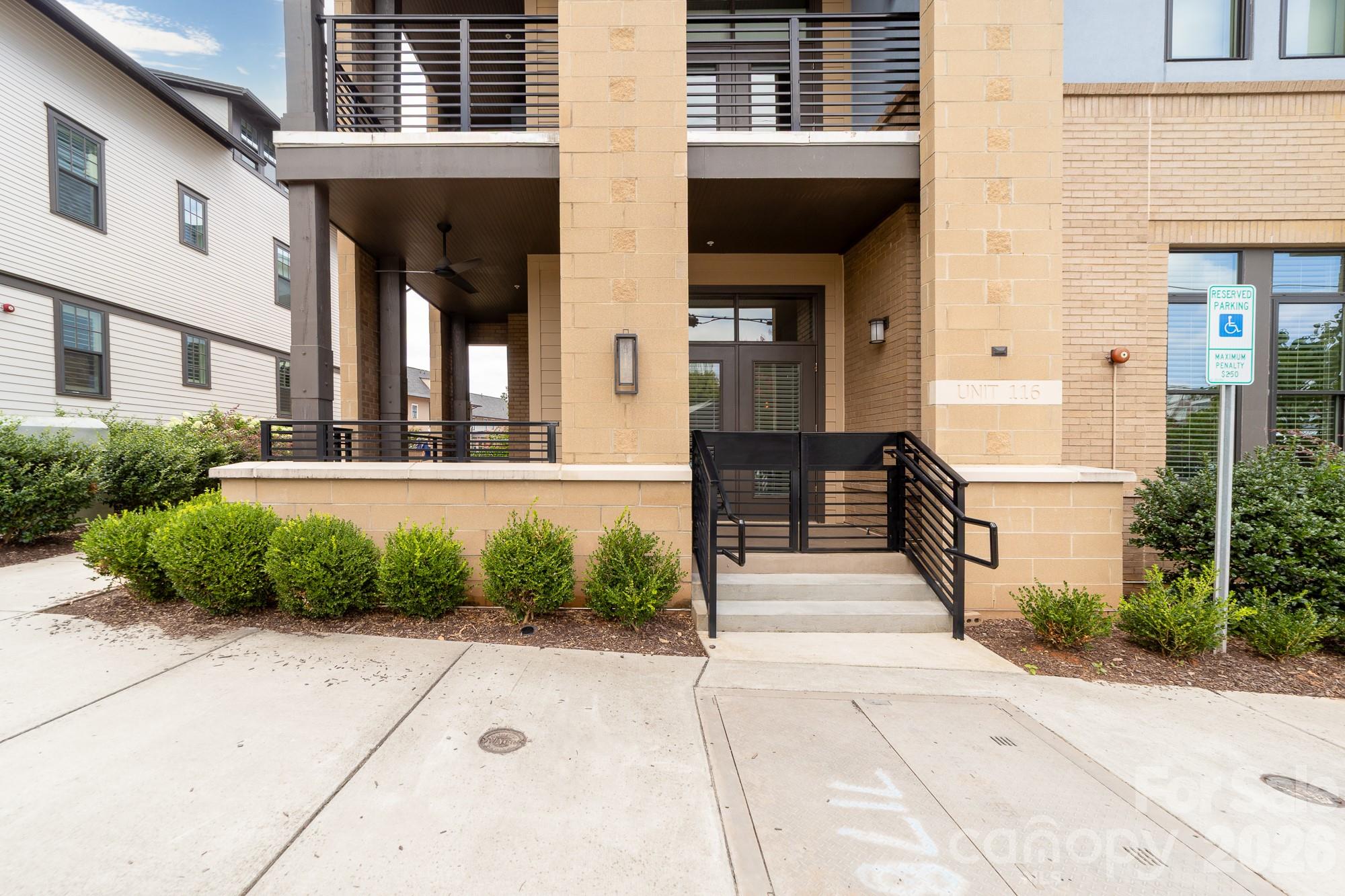 Street level Unit 116 - 2401 Euclid Avenue, Charlotte