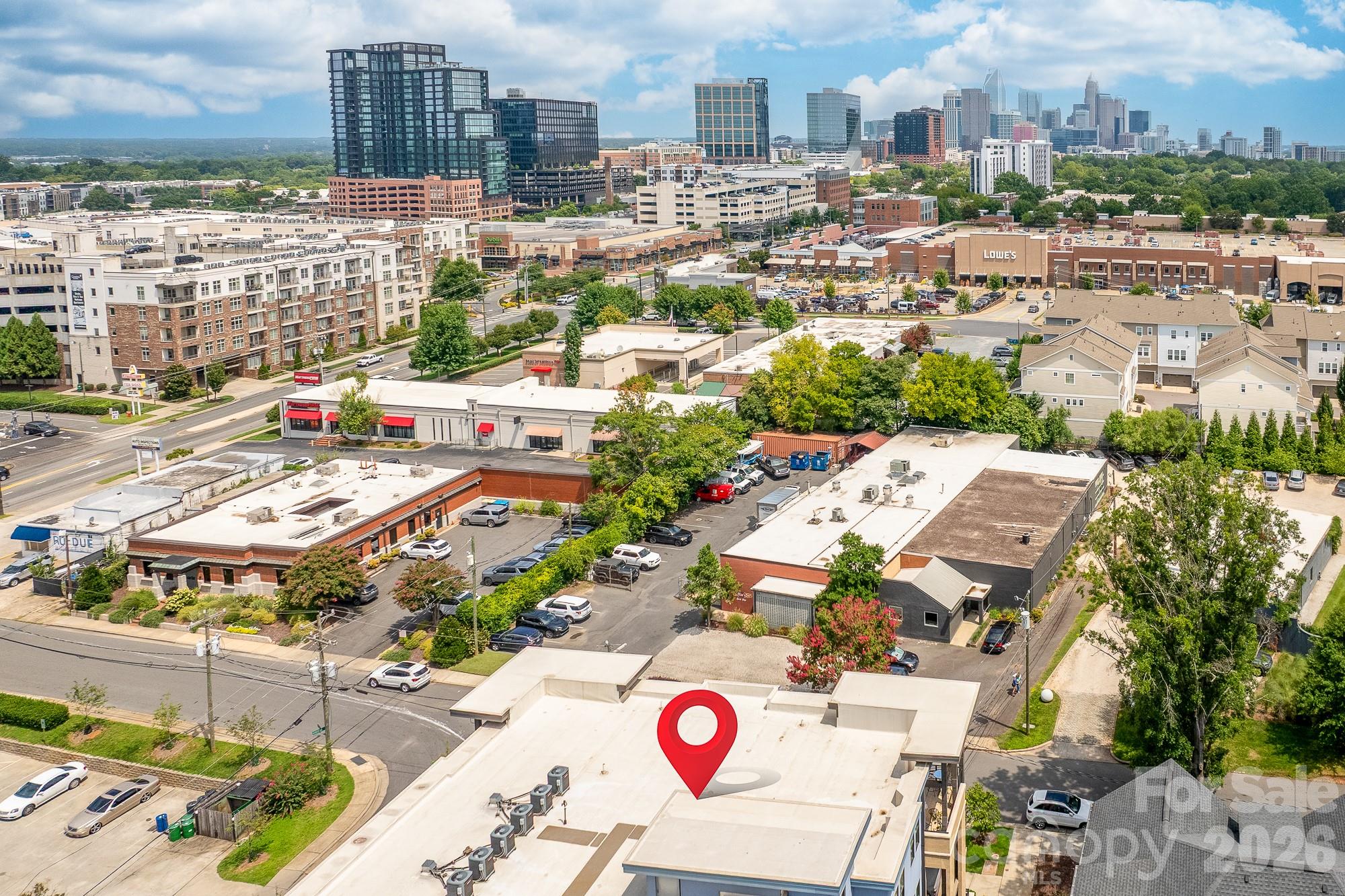 Close to your favorite restaurants, shop and downtown Charlotte - 2401 Euclid Avenue, Charlotte